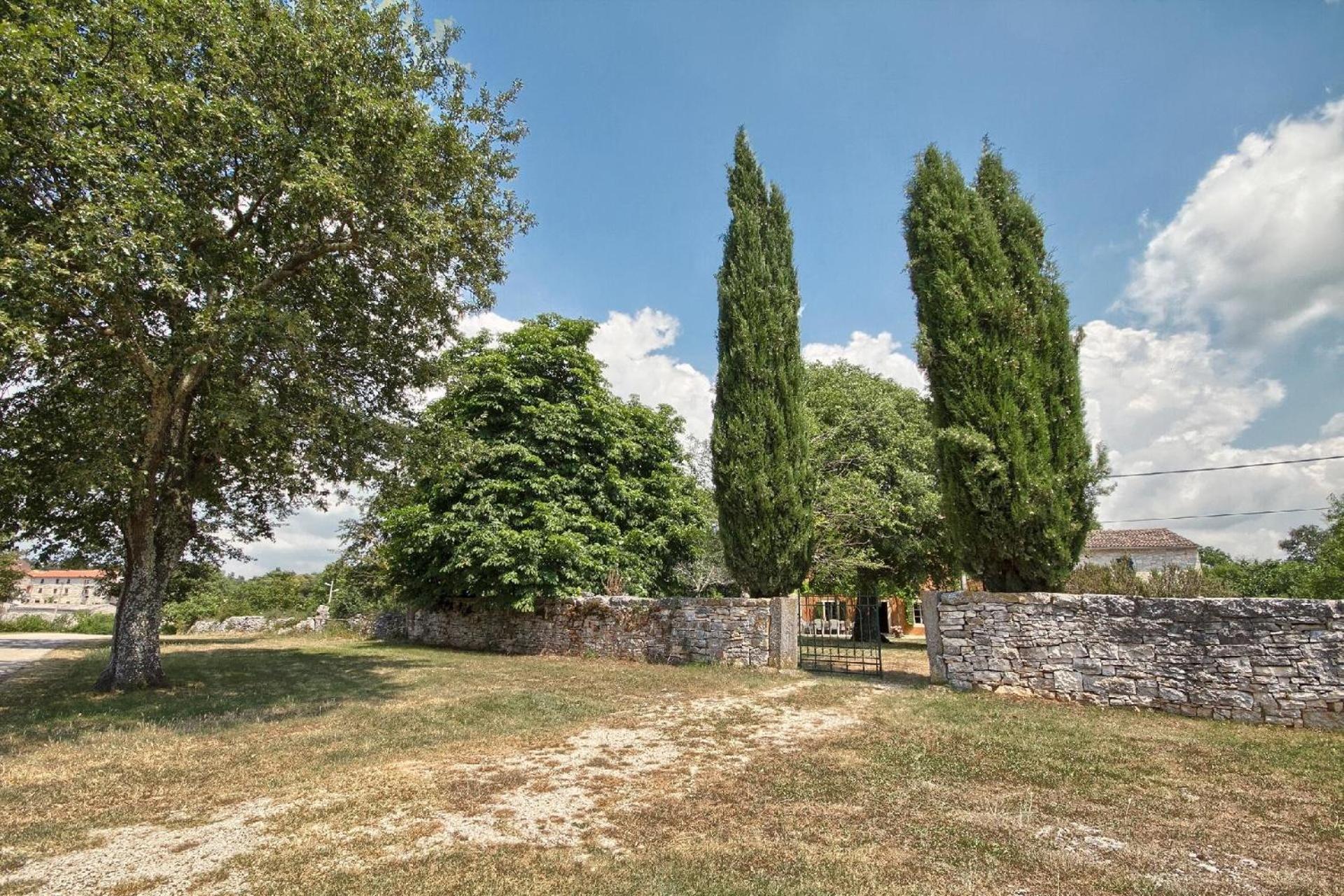 Ferienhaus mit Privatpool für 8 Personen ca 150 qm in Červari, Istrien Westküste von Istrien view 2