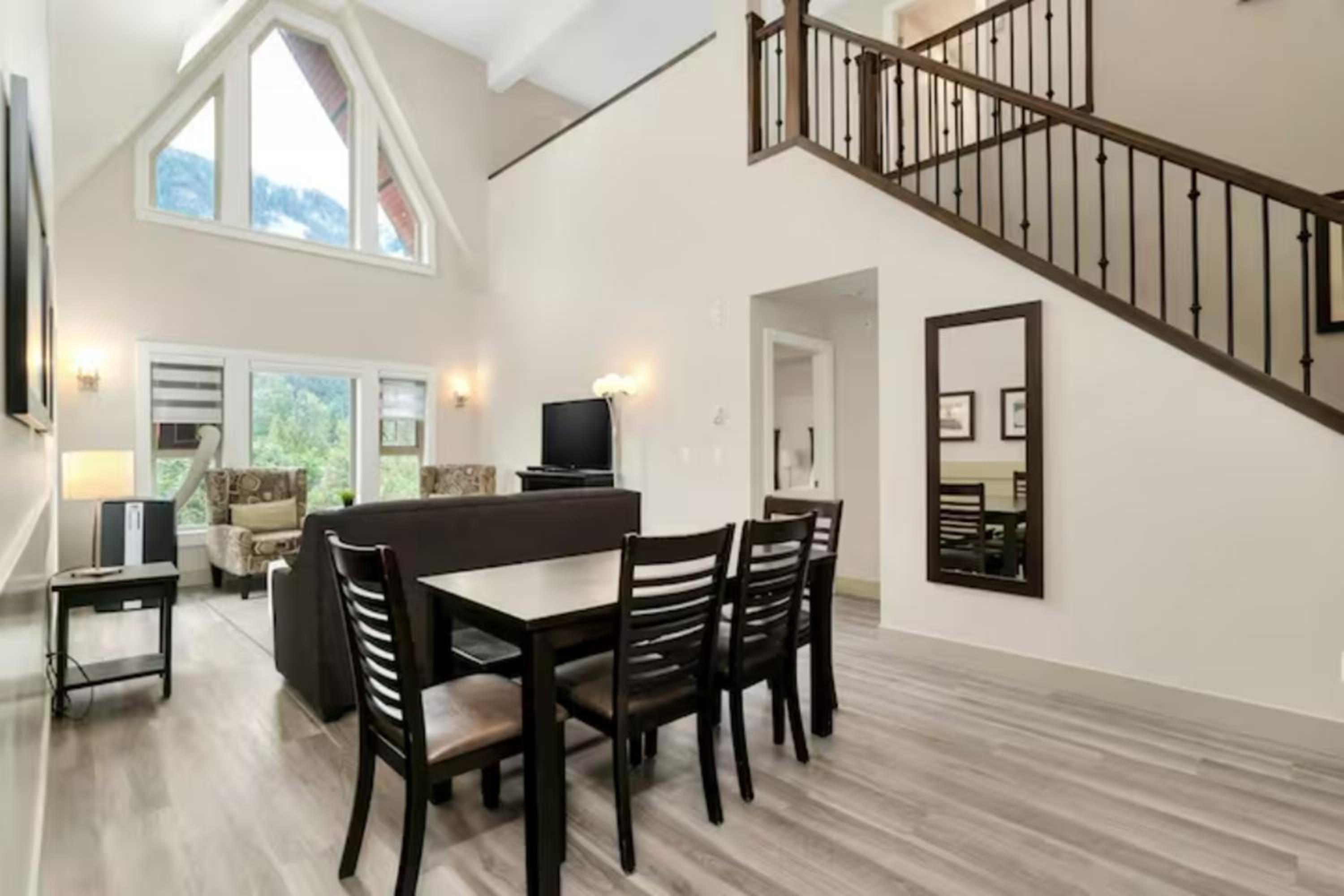 Mountain View Penthouse 7BR Combo Unit Bliss