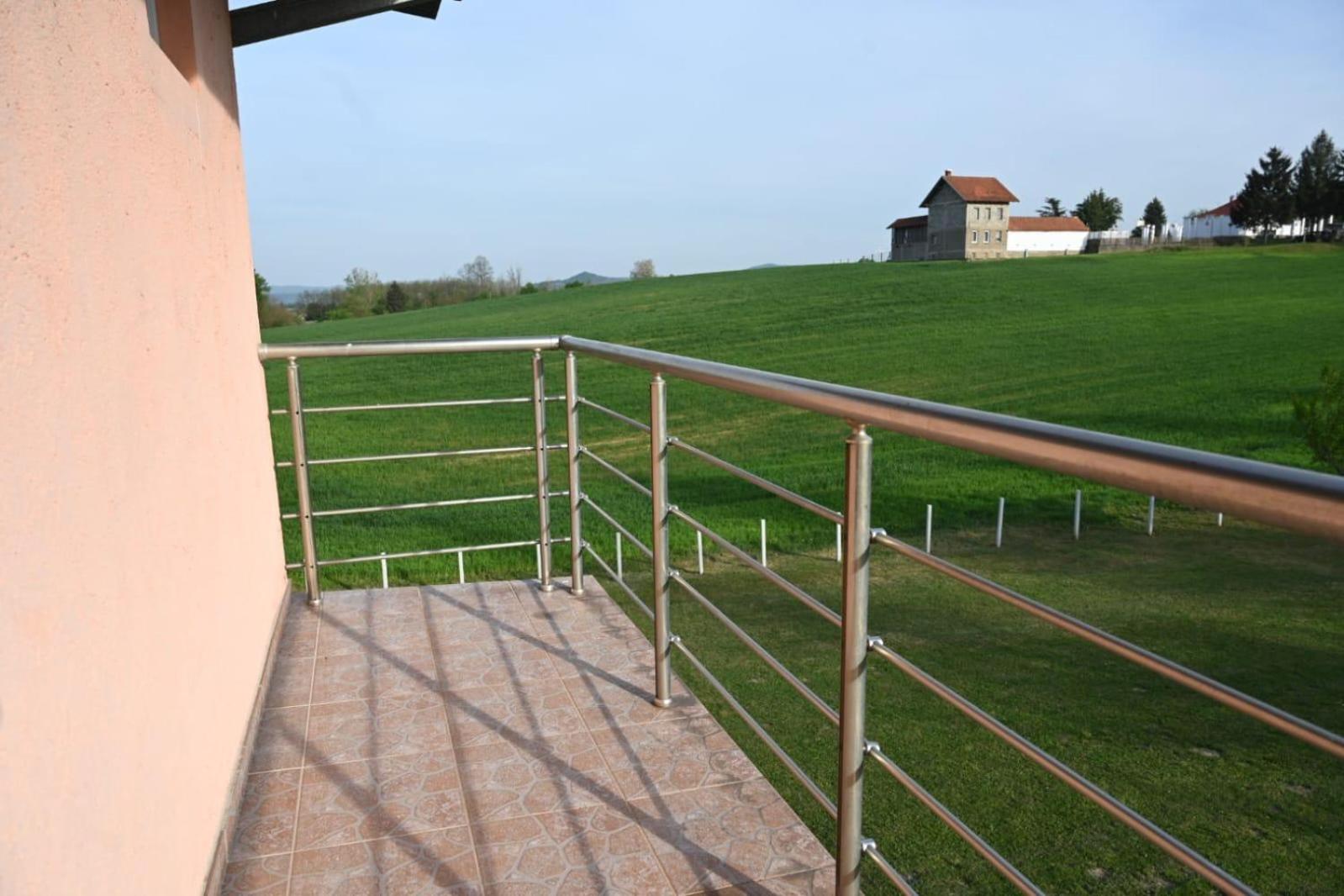Tešić Seoska Idila view 2
