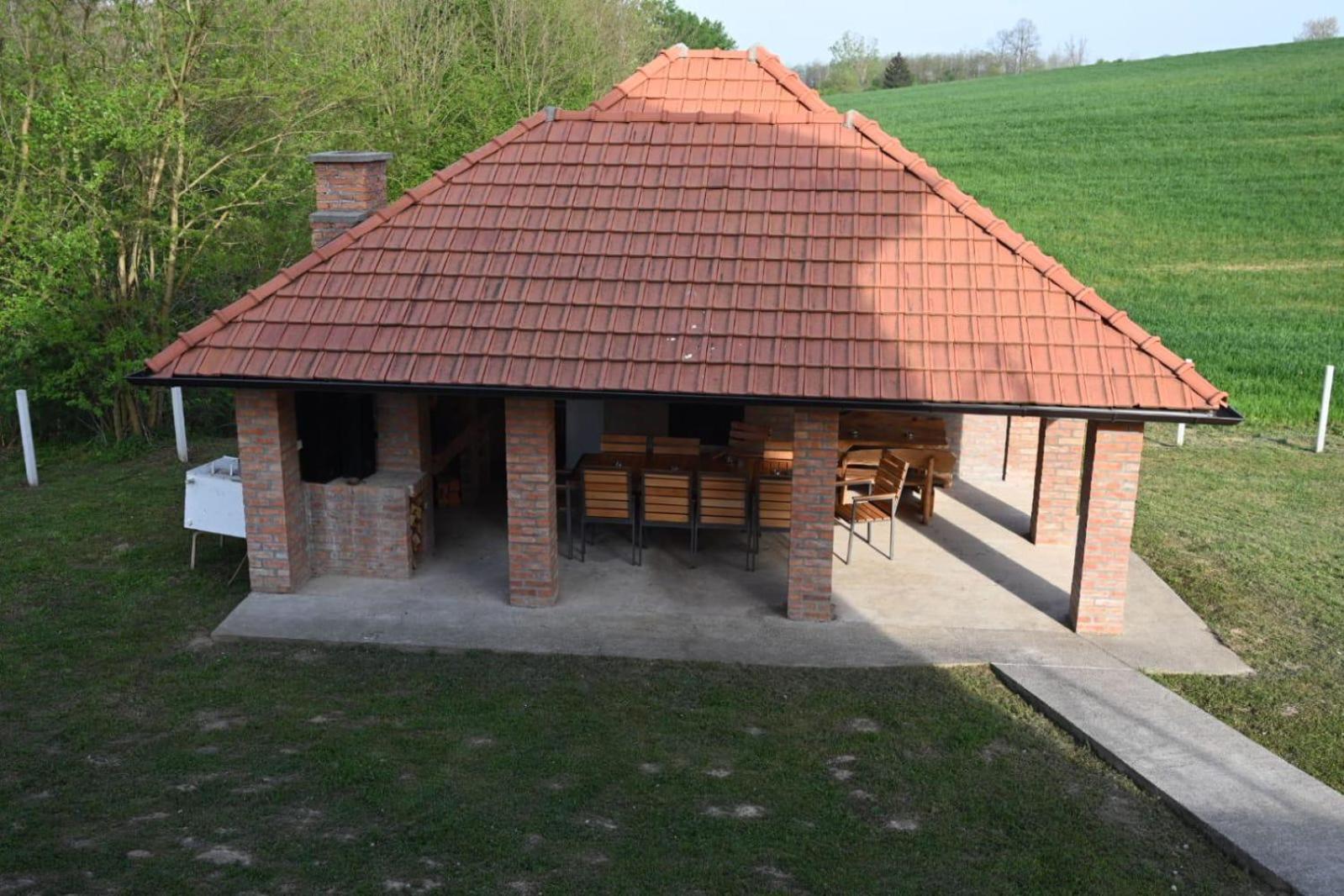 Photo 13