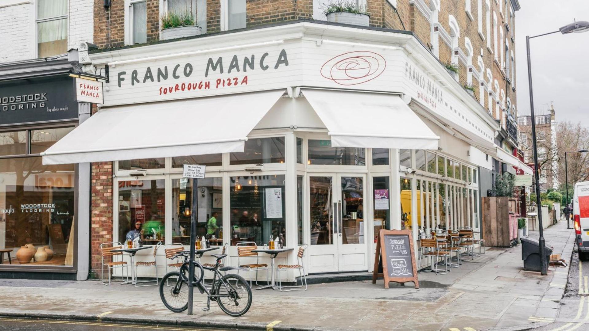 Charming 2-Bed Flat in the heart of Nottinghill - Steps from Portobello Rd Market and NottingHill Bookshop