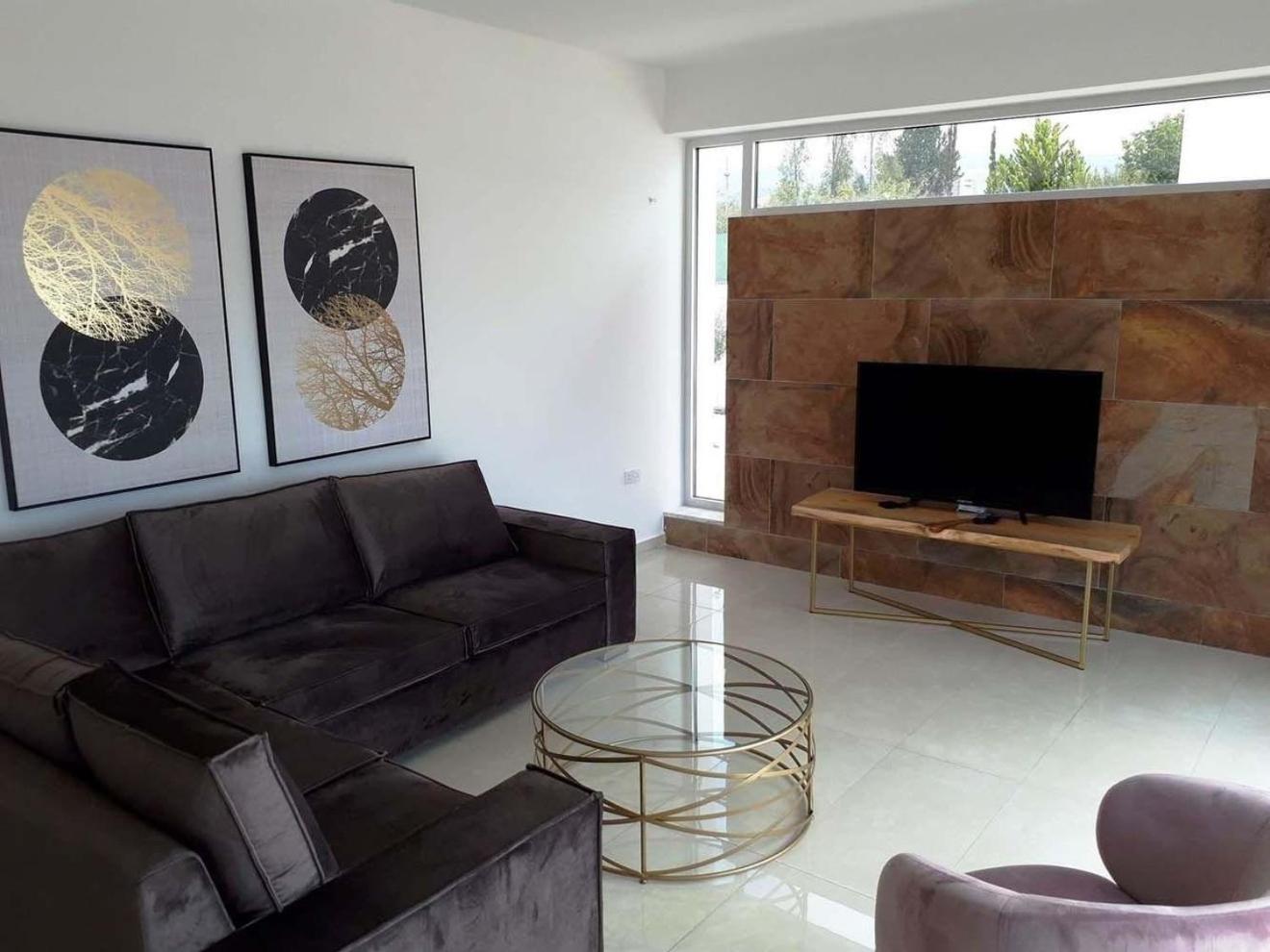 Luxuriöse Villa Mit 4 Schlafzimmern, Pool Und Whirlpool