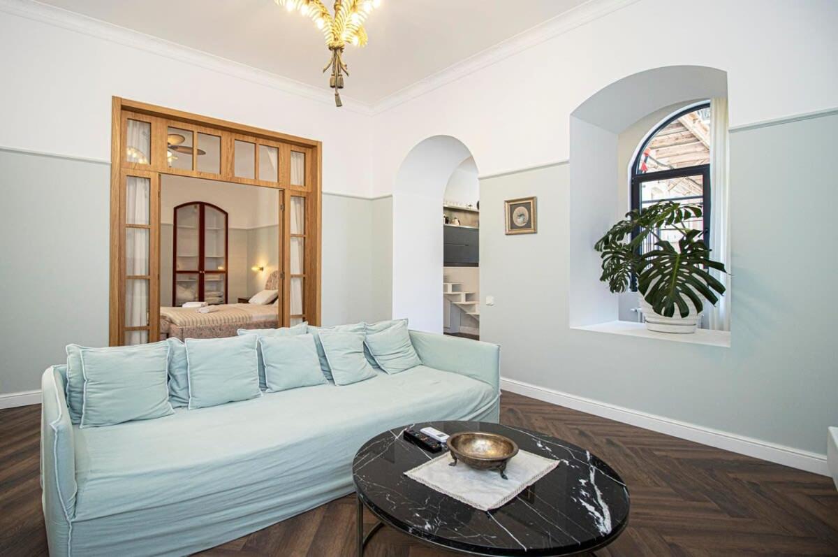 Chic 1BR Sololaki Center Retreat - By Wehost view 2