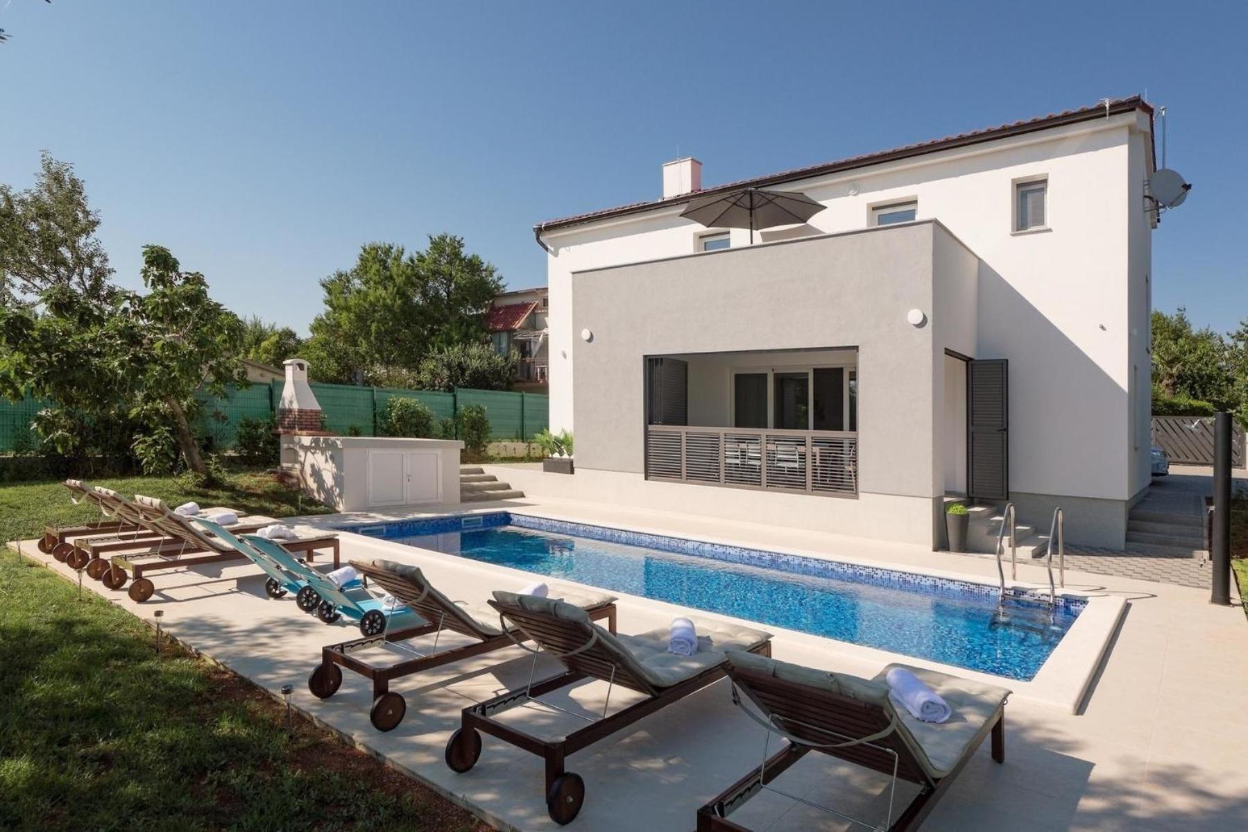 Ferienhaus mit Privatpool für 8 Personen ca 200 qm in Medulin, Istrien Südküste von Istrien view 4