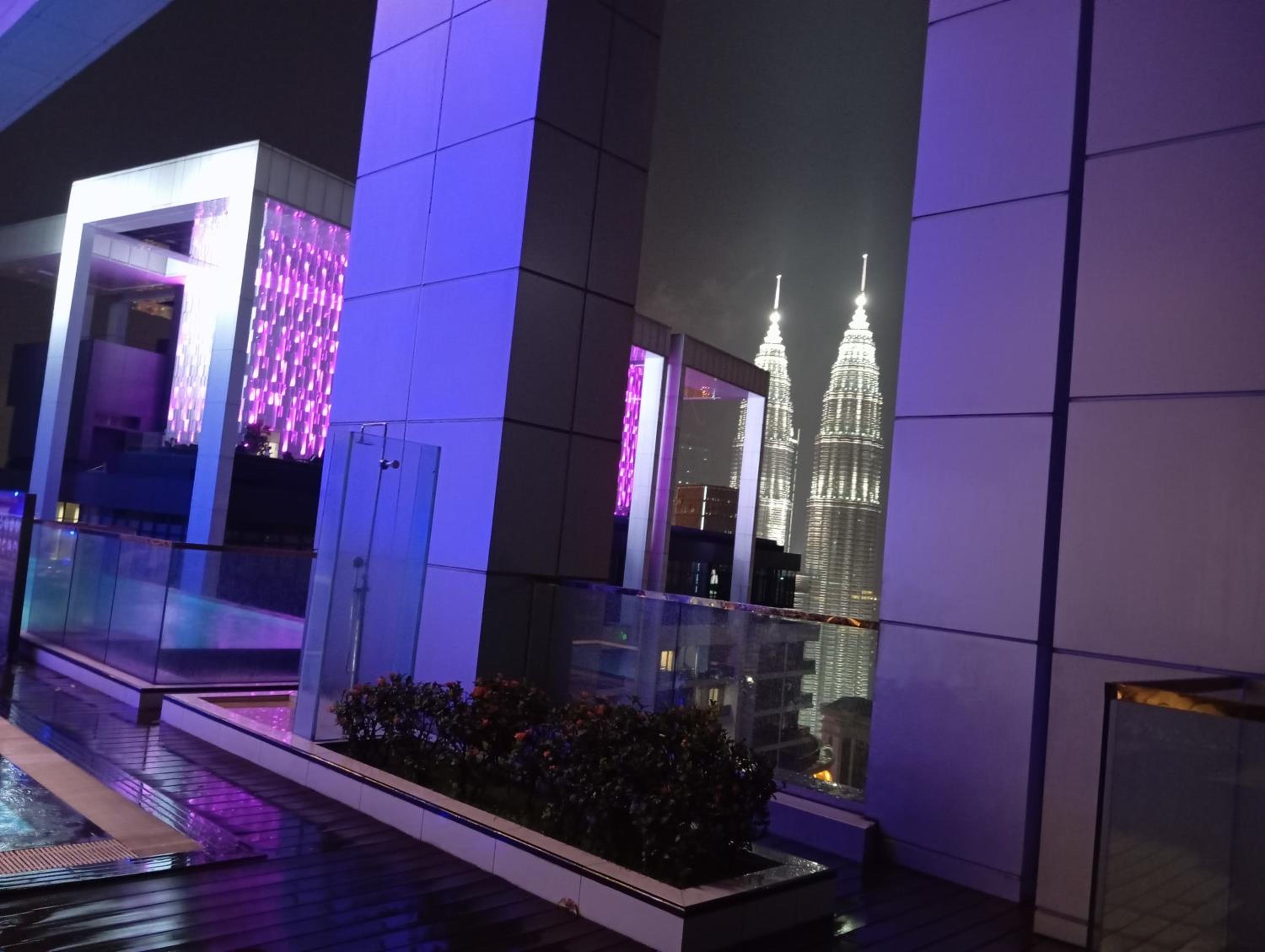 Platinum suites klcc by Fifty One