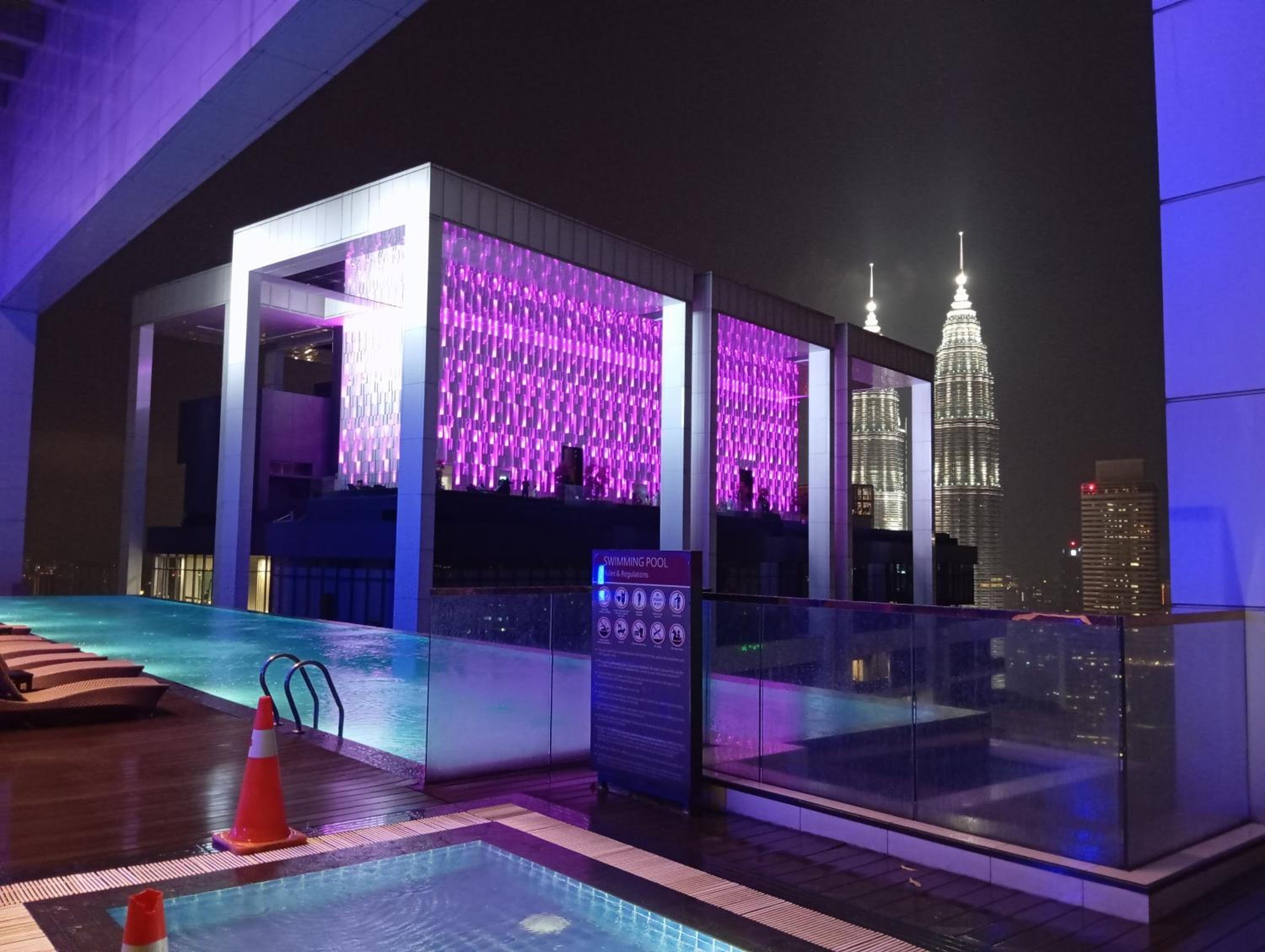 Platinum suites klcc by Fifty One