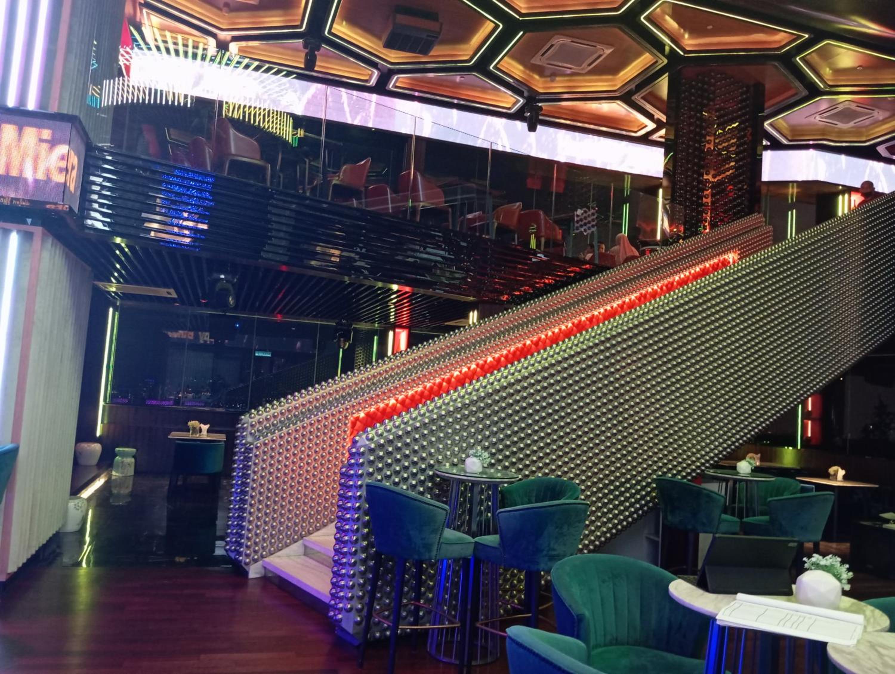 Platinum suites klcc by Fifty One