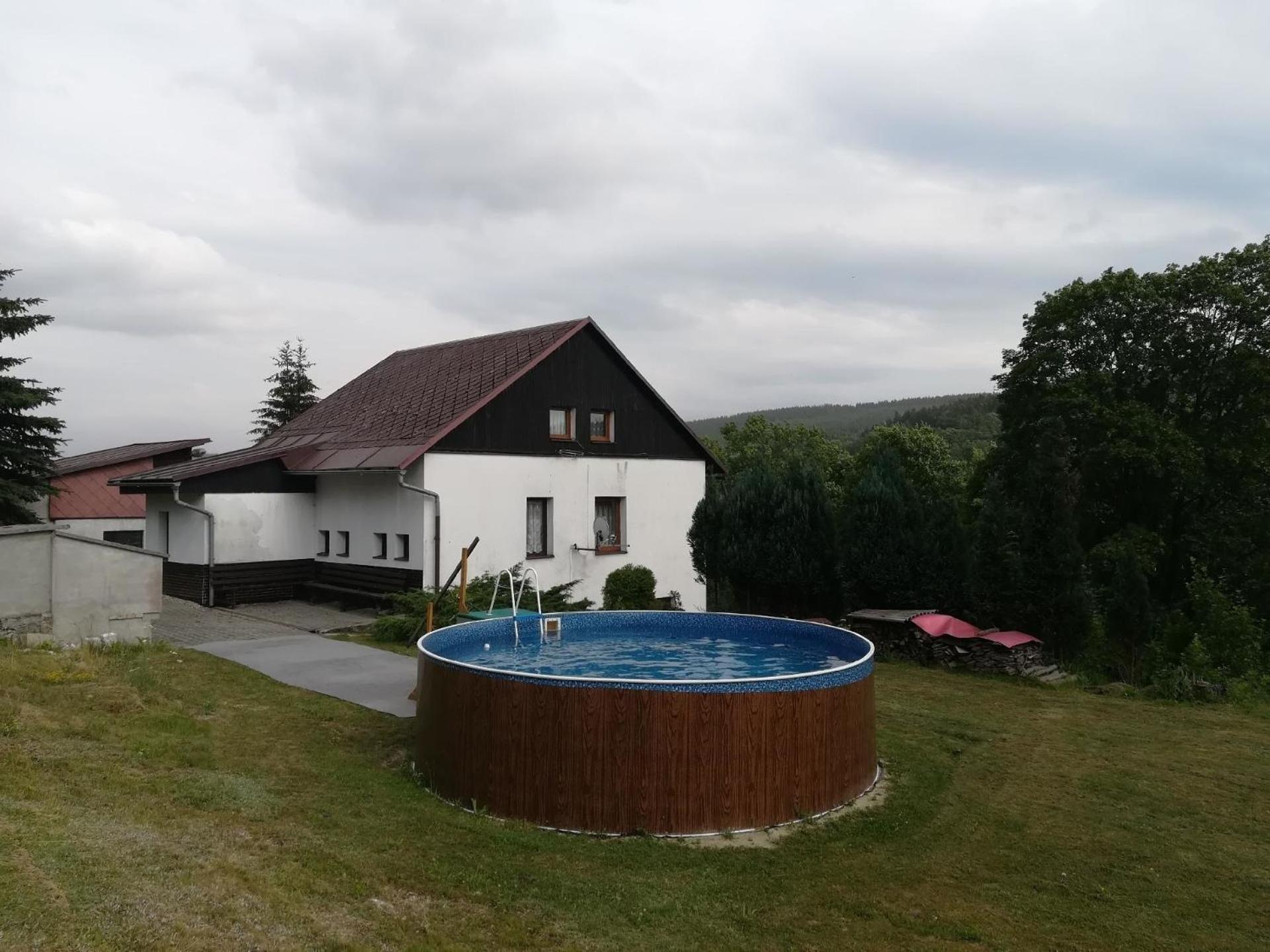 Ferienhaus mit Privatpool für 10 Personen ca 240 qm in Smrzovka, Sudetengebirge Tschechien Riesengebirge Tschechien