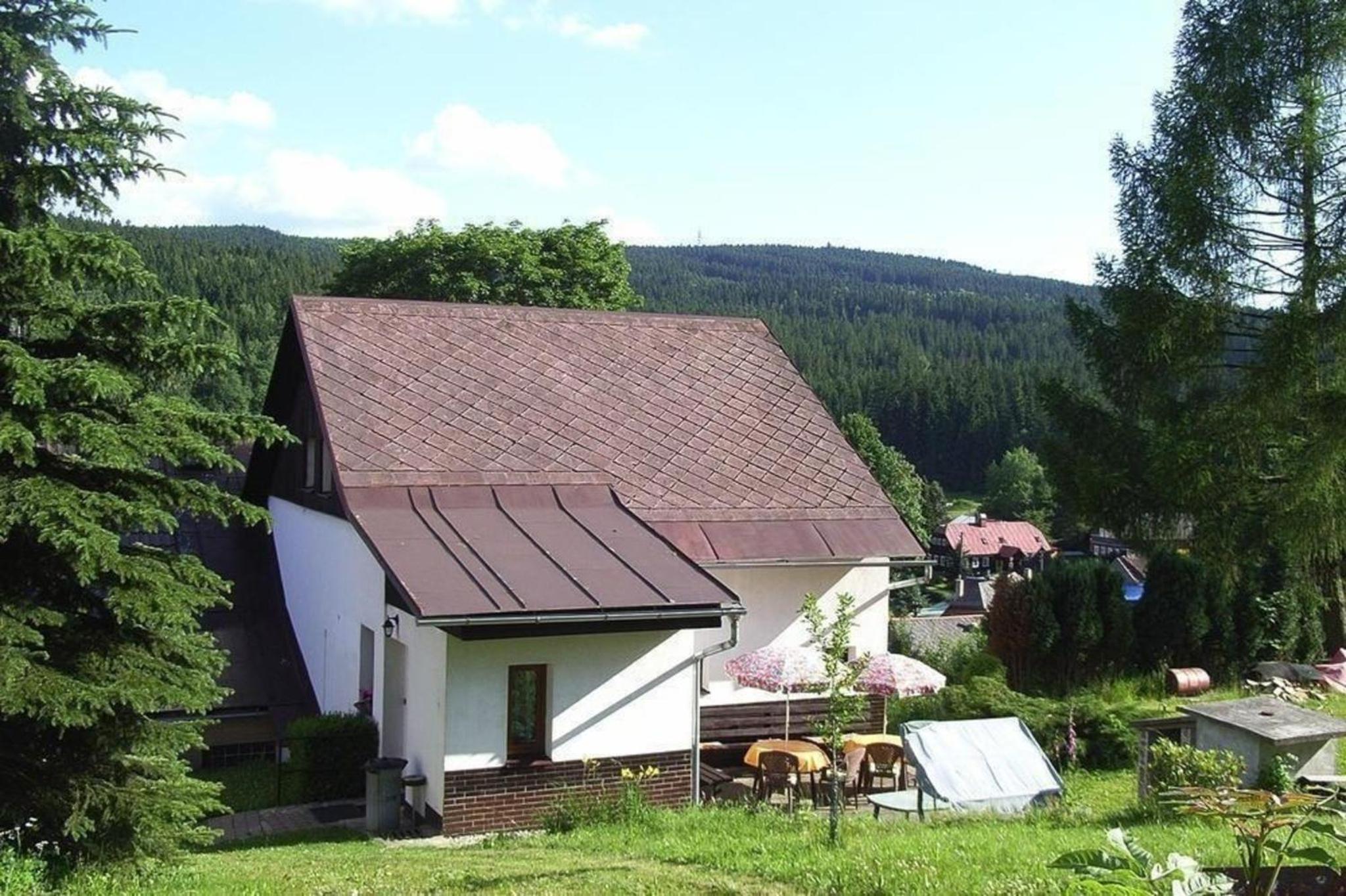 Ferienhaus mit Privatpool für 10 Personen ca 240 qm in Smrzovka, Sudetengebirge Tschechien Riesengebirge Tschechien