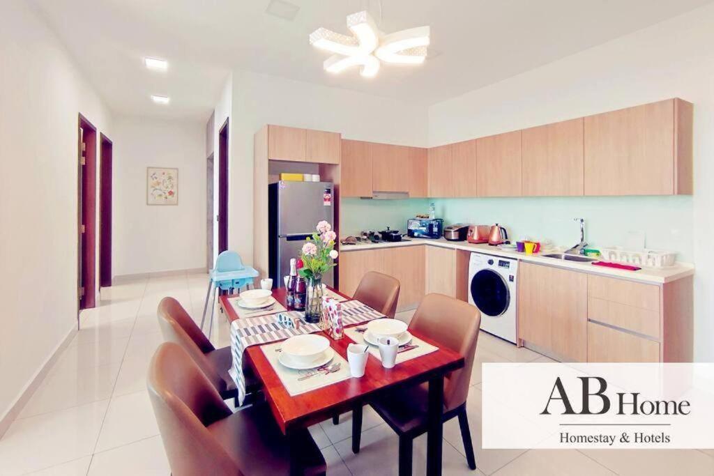 ABHOME "DREAM SUITE" #GreenHaven #Olympic Pool #City & Garden View #Masai JB photo 5