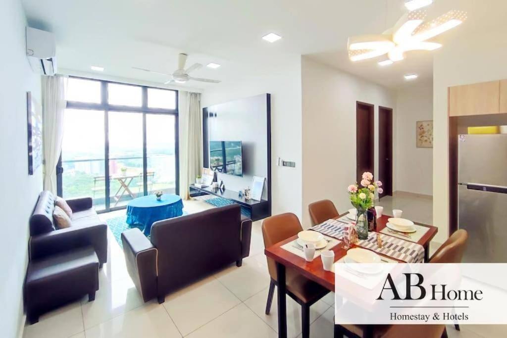 ABHOME "DREAM SUITE" #GreenHaven #Olympic Pool #City & Garden View #Masai JB photo 2
