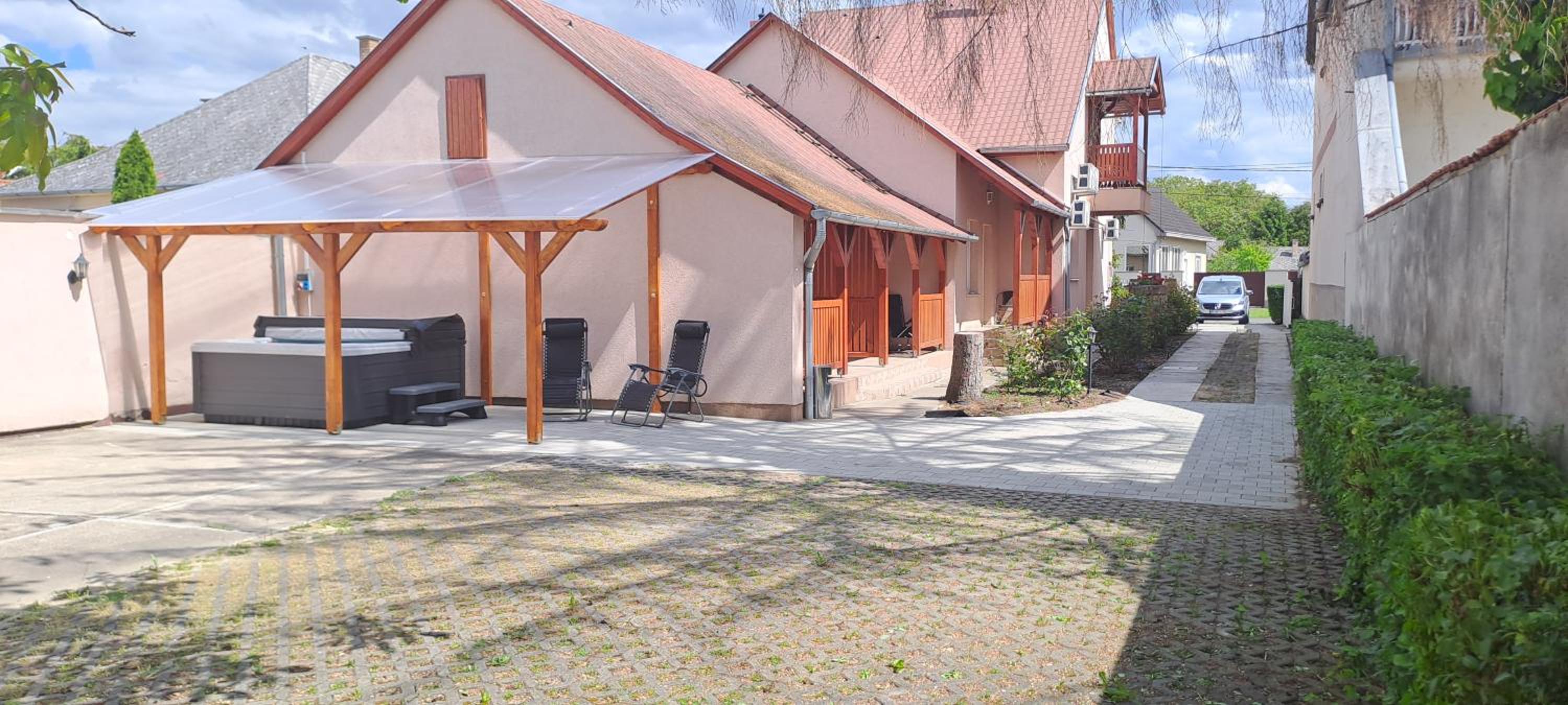 Andi Apartmanház