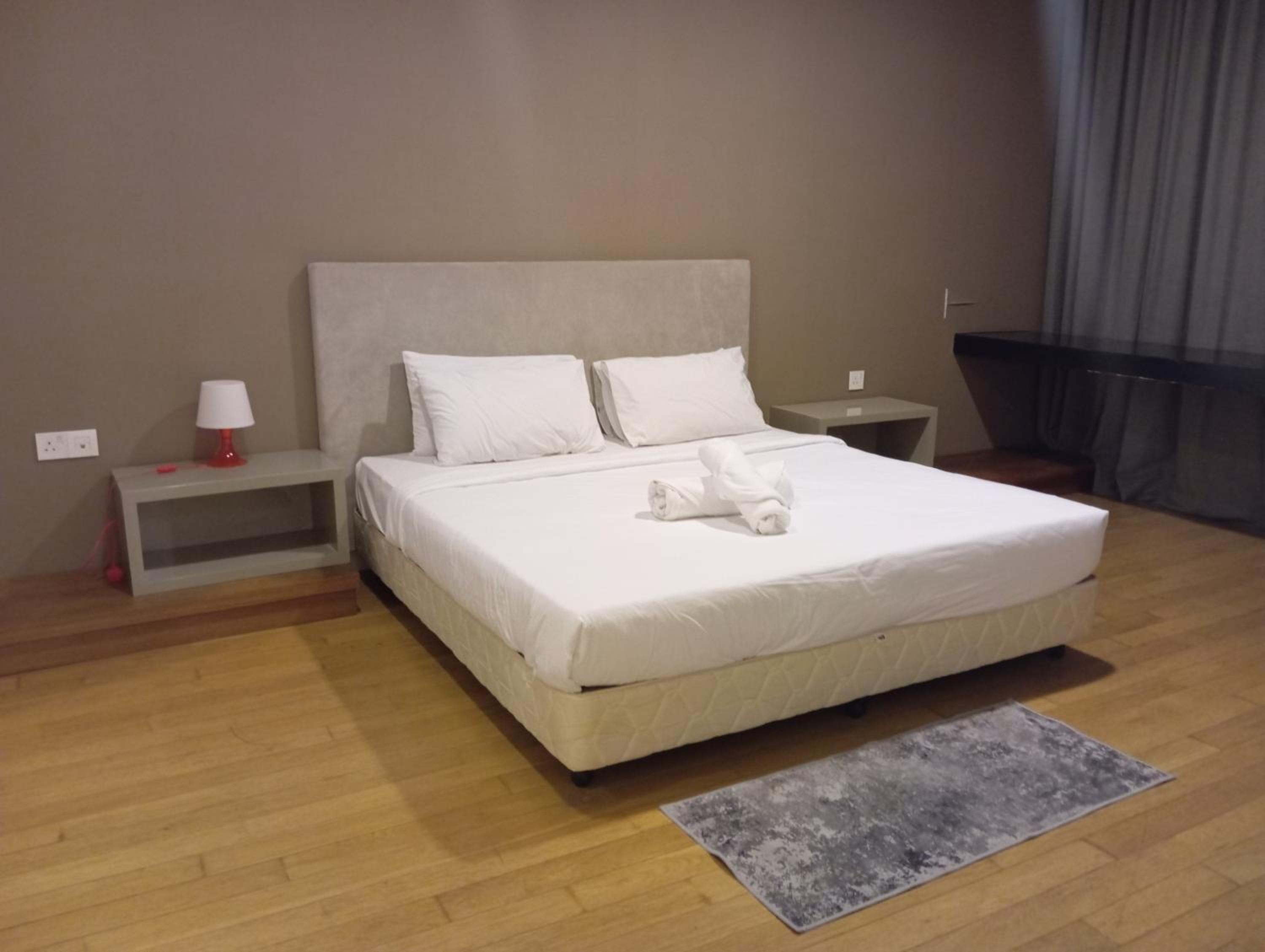 Platinum suites klcc by Fifty One