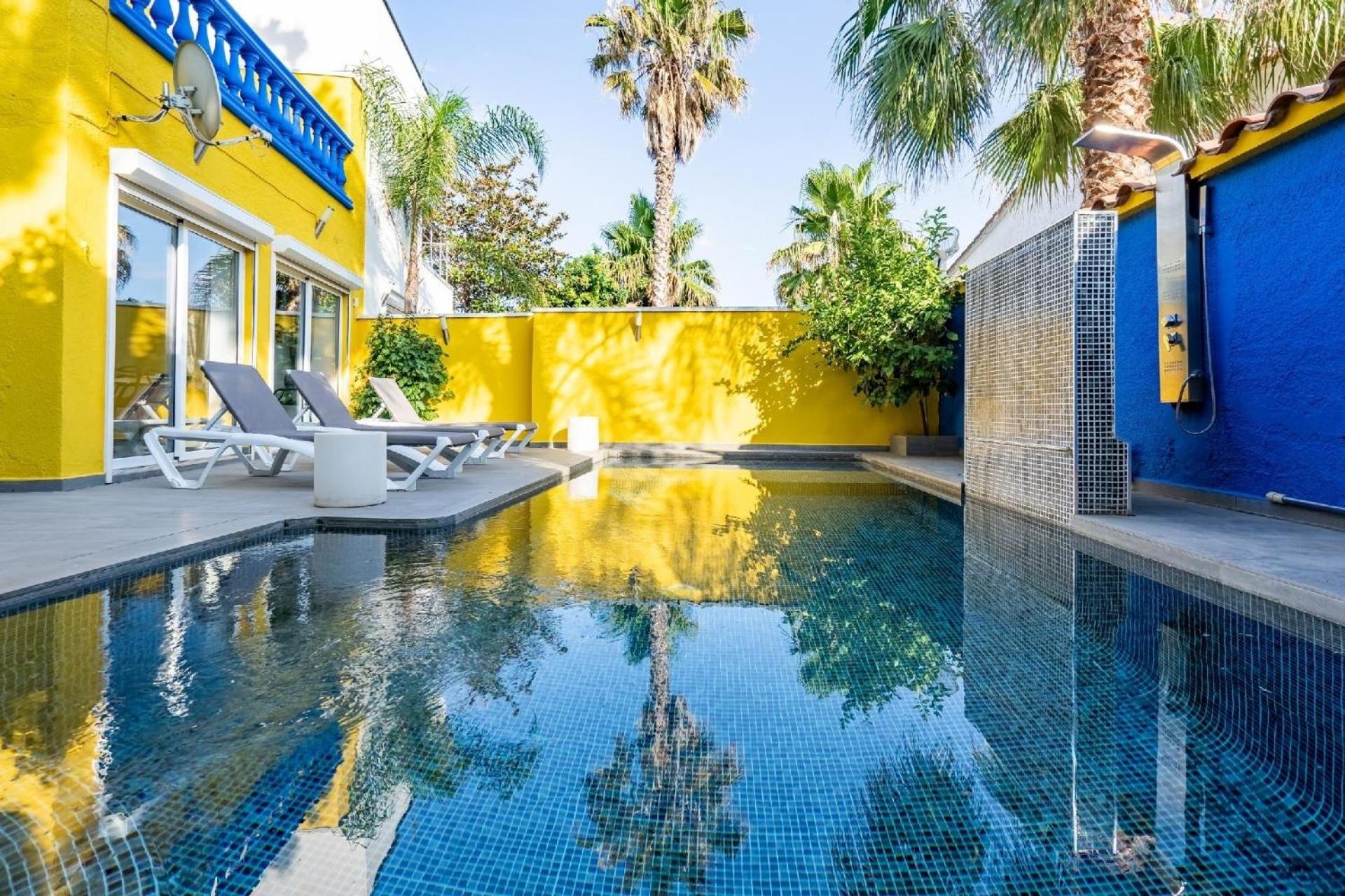 Ferienhaus mit Privatpool für 8 Personen ca 170 qm in Empuriabrava, Costa Brava Golf de Roses view 2