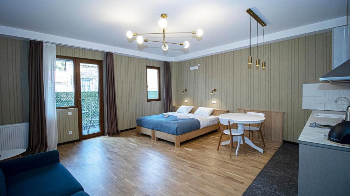 Well-Located Studio Near Old Town Avlabari - Wehost
