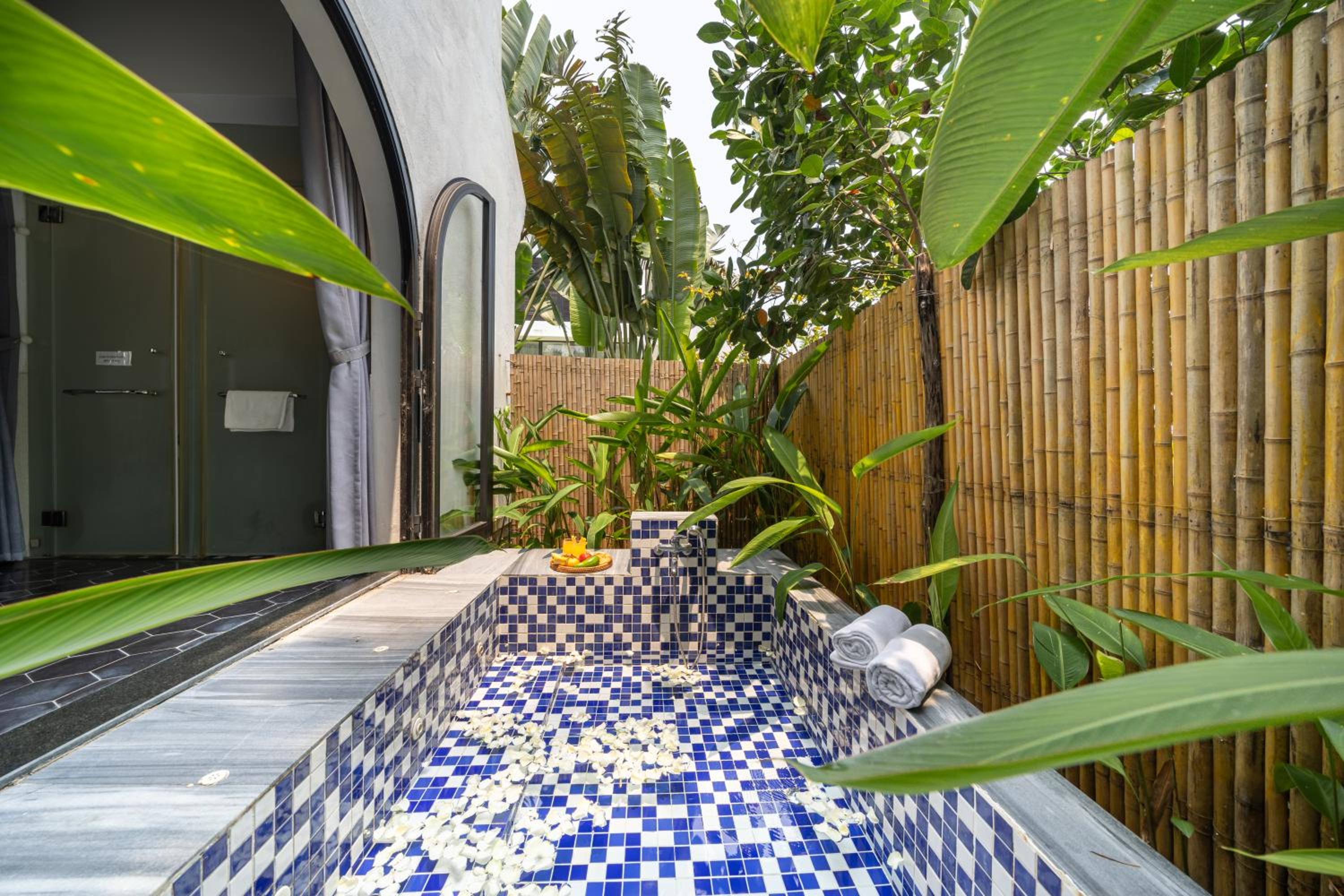 Photo 76