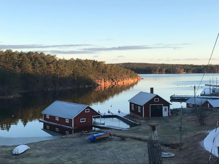 Kalles, skärgårdsidyll med utsikt över Hamnsundet