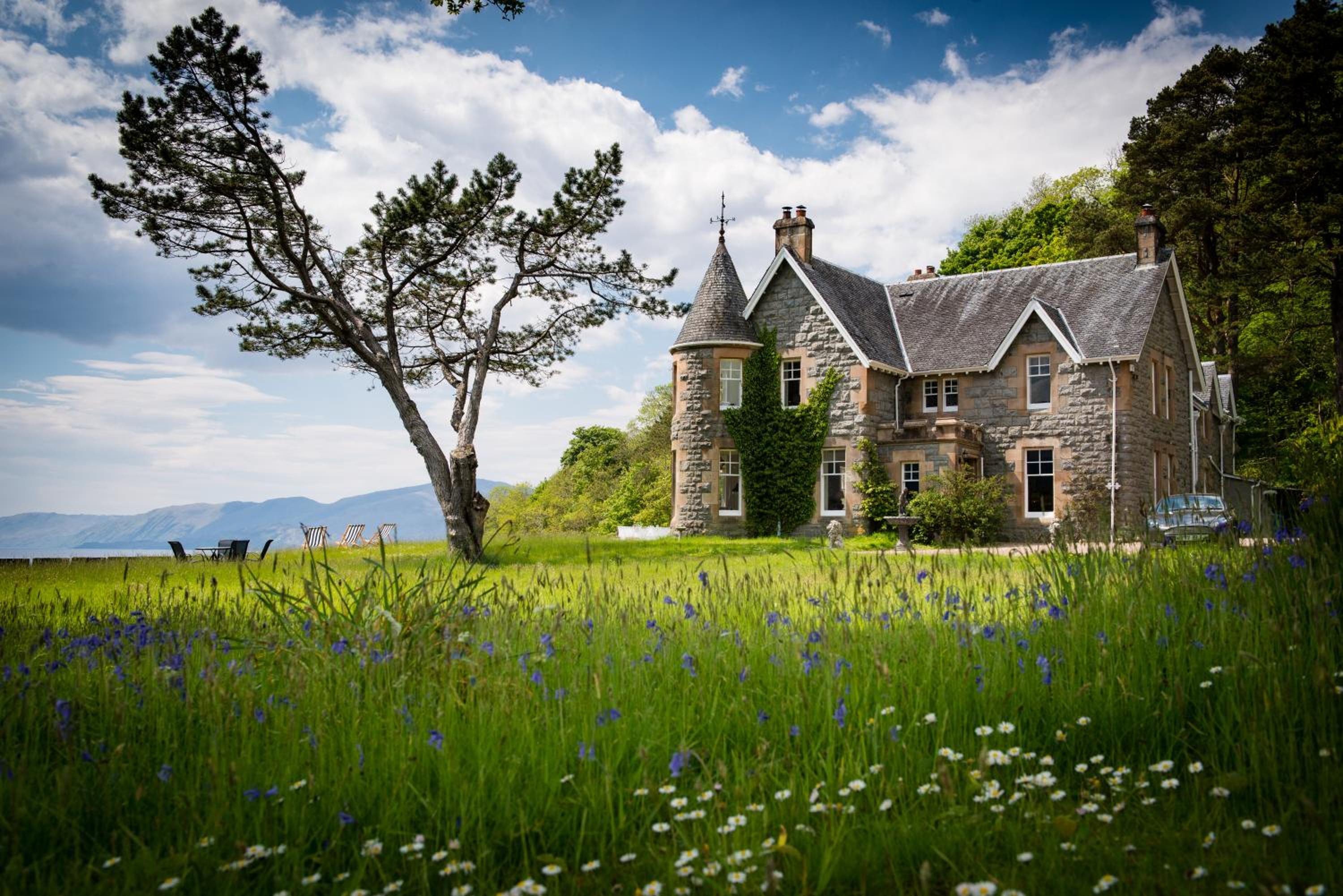 Ardrhu House Fort William - Serviced Luxury Scots Baronial Country House view 5