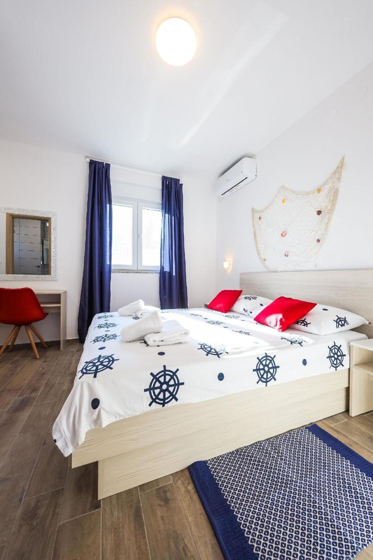 Ferienwohnung für 4 Personen 1 Kind ca 70 qm in Vir, Dalmatien Inseln vor Zadar view 5