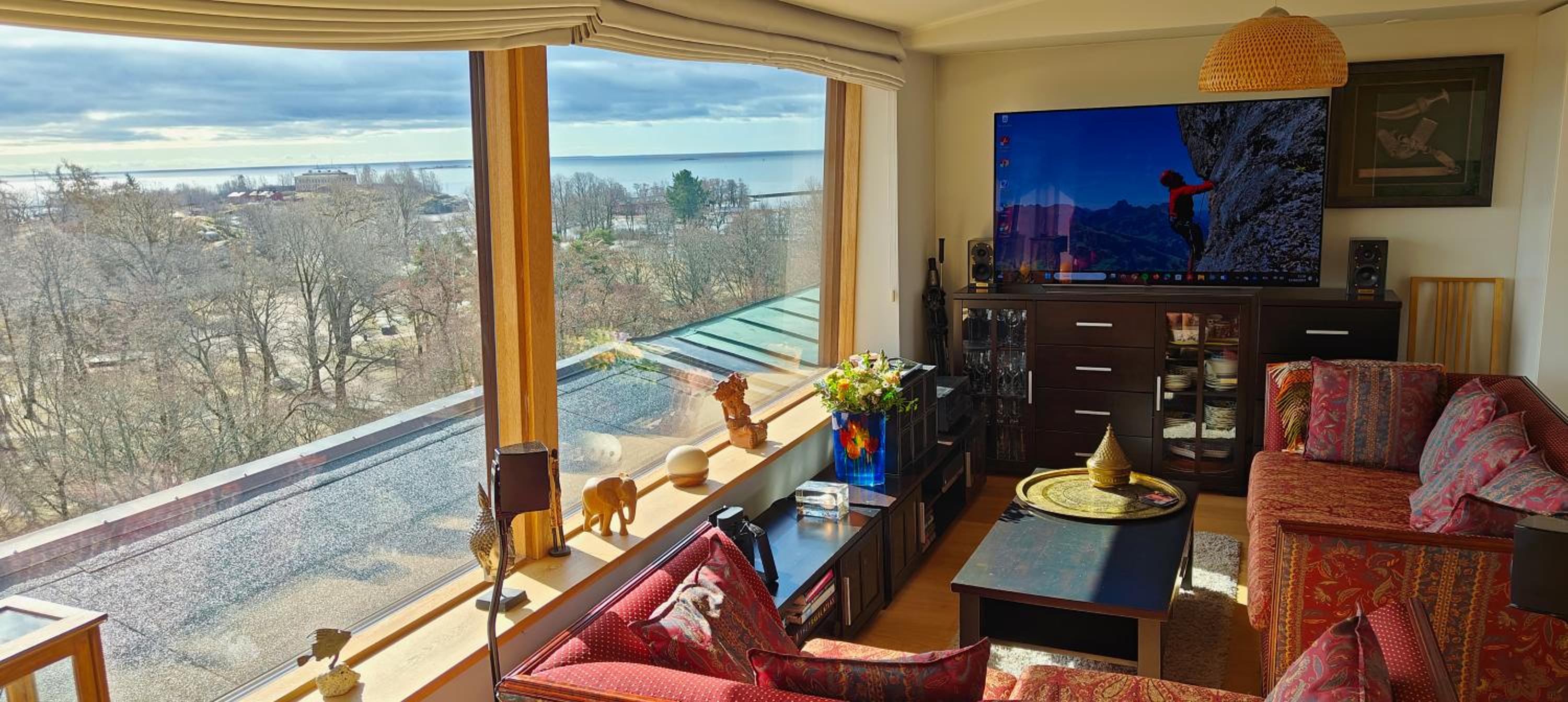 Unique rooftop studio with spectacular sea views