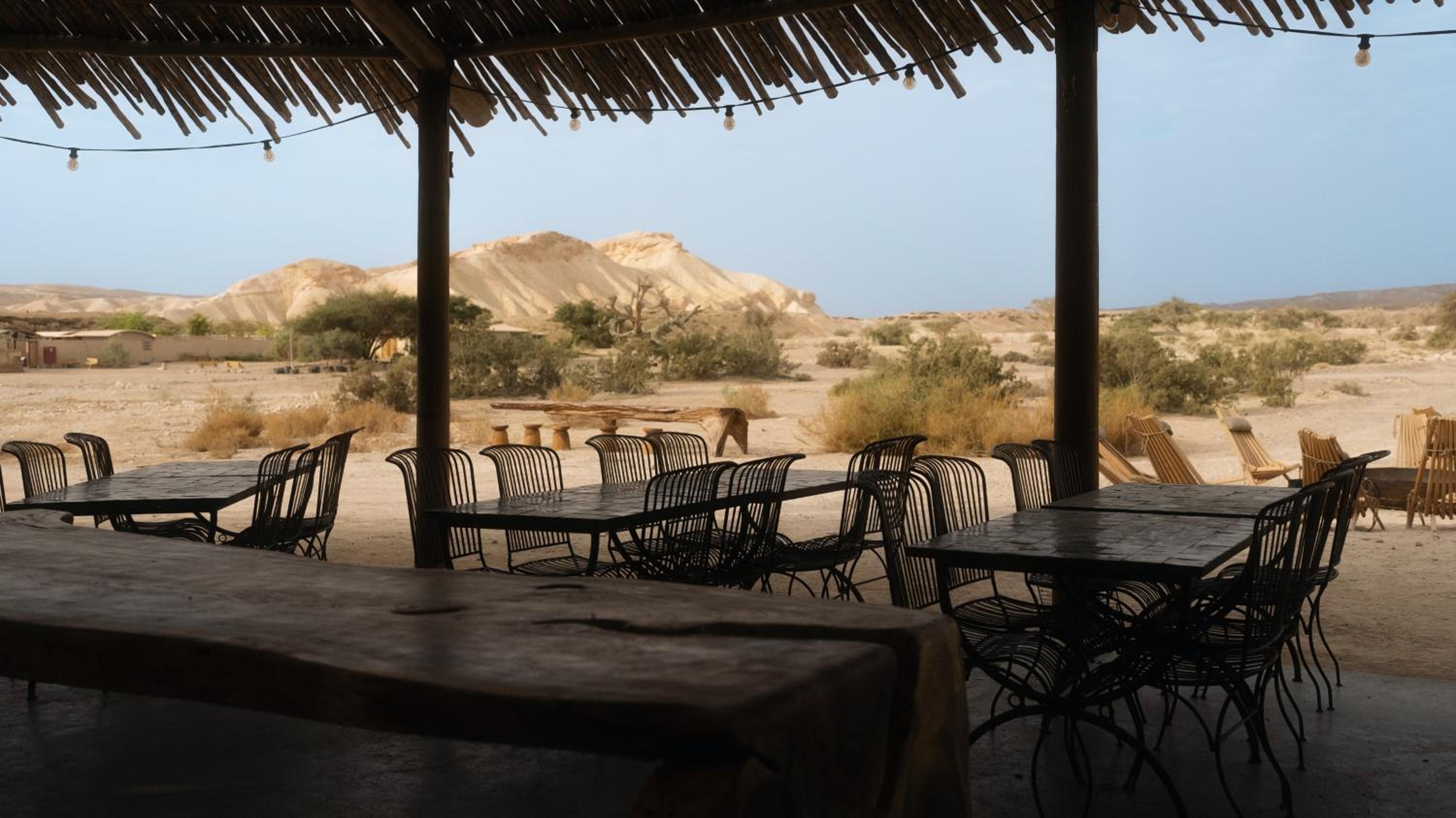 MOA Living - Desert Stay with Shelter Access