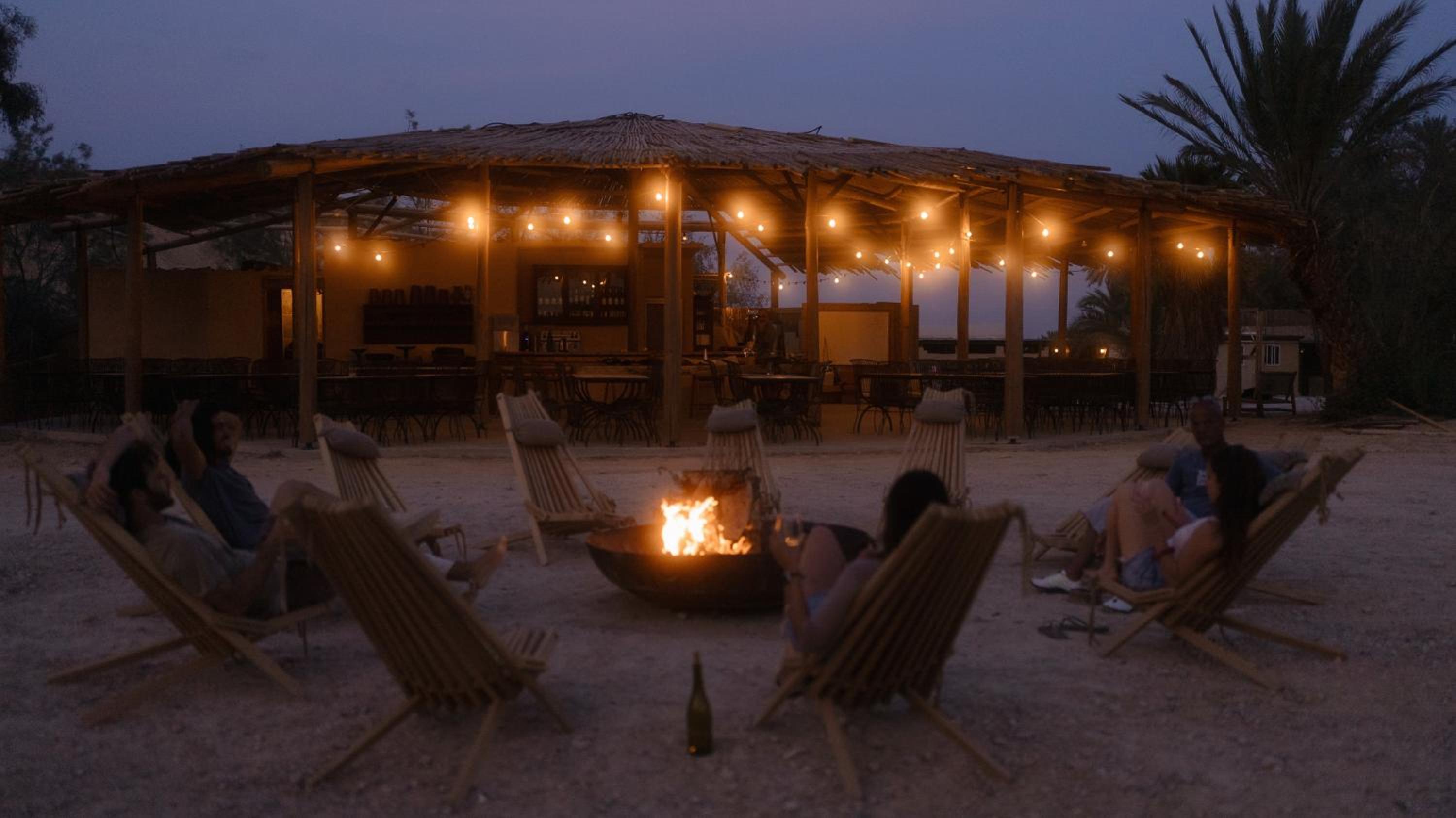 MOA Living - Desert Stay with Shelter Access