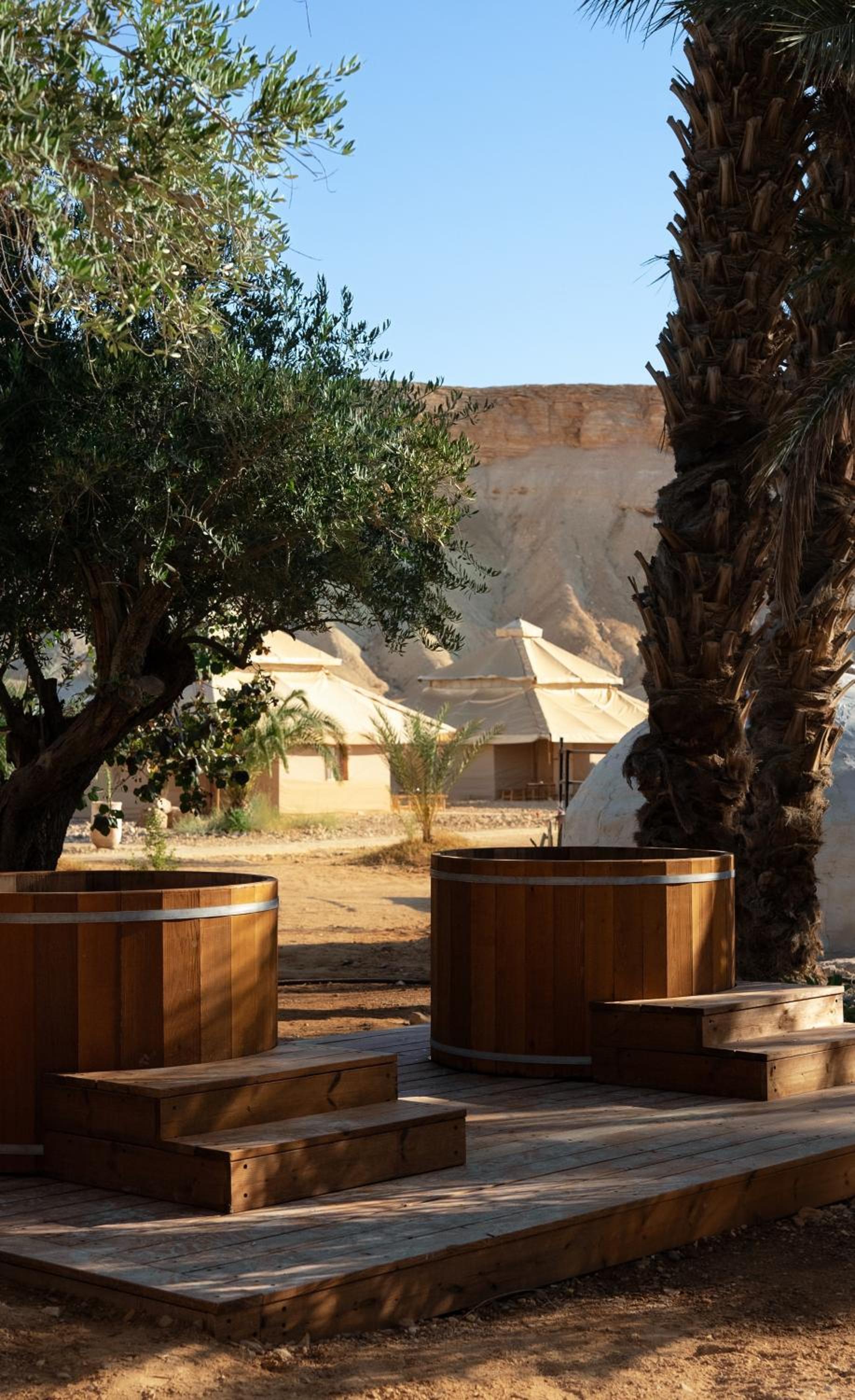 MOA Living - Desert Stay with Shelter Access