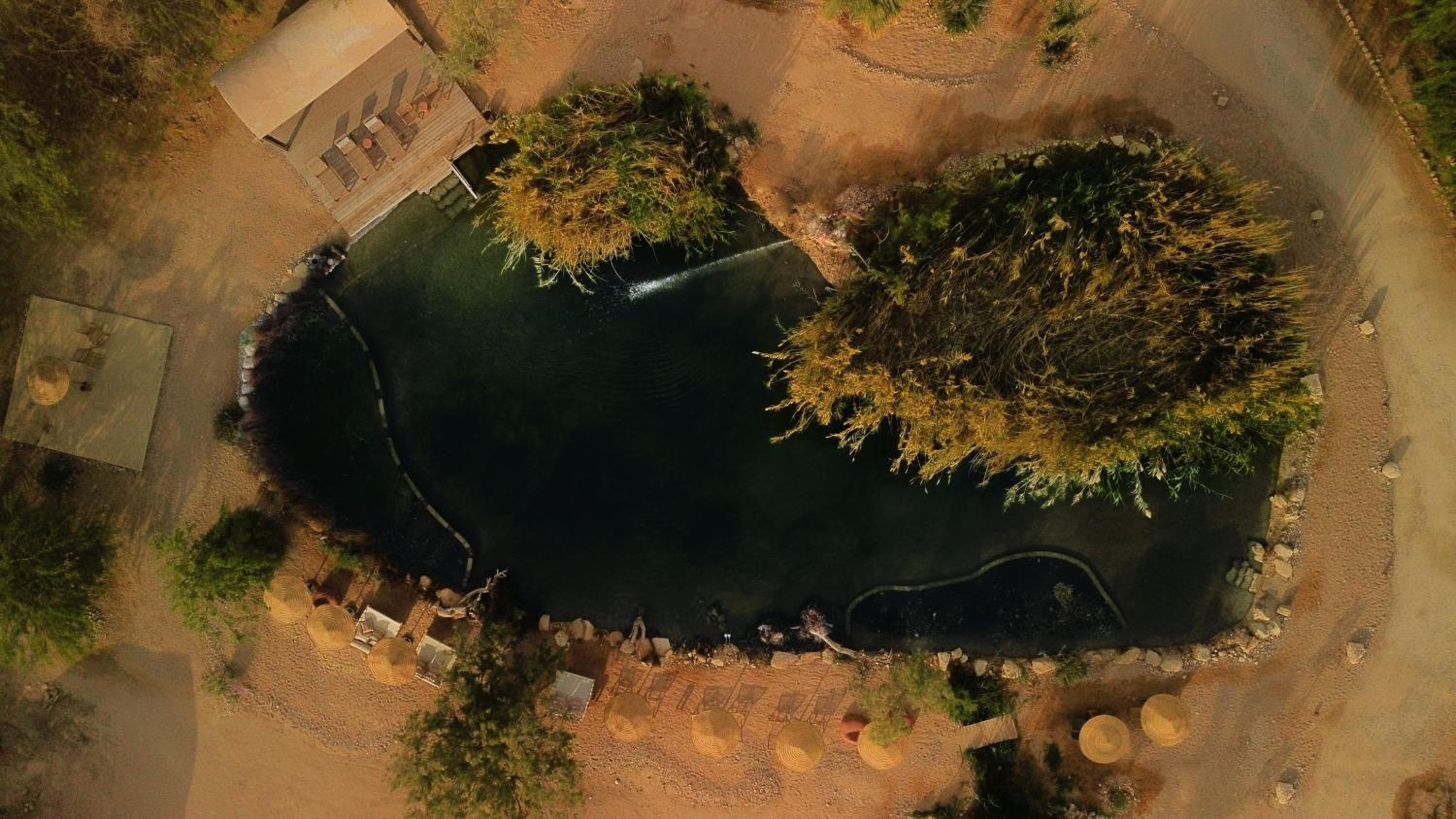MOA Living - Desert Stay with Shelter Access