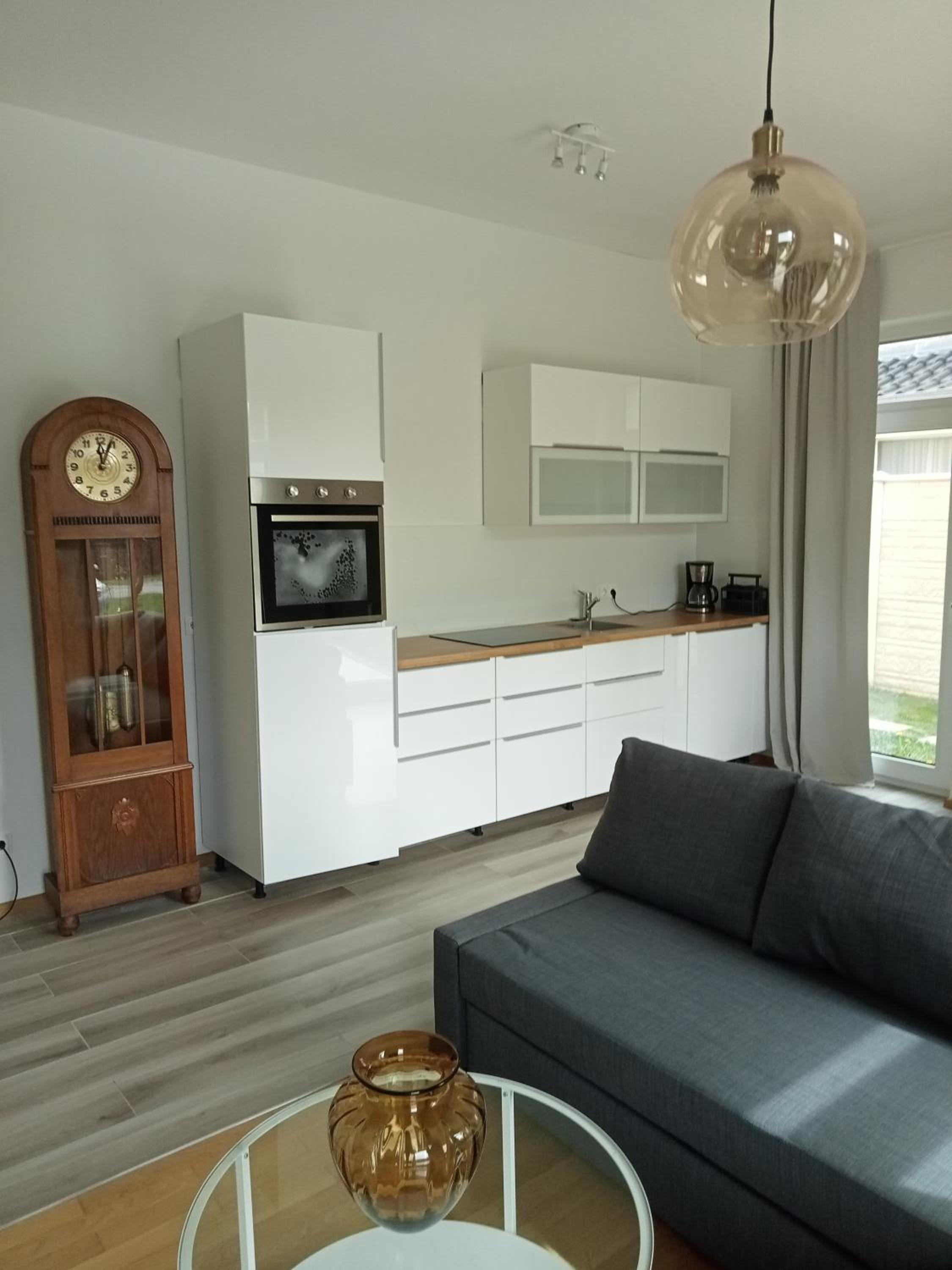 Ruhiges Apartment mit Terrasse und kostenlosem Parkplatz, ideal für Berlin-Besucher, Stadtgrün 1