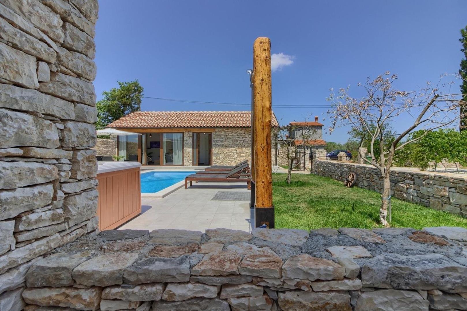 Ferienhaus mit Privatpool für 4 Personen ca 60 qm in Šišan, Istrien Südküste von Istrien view 2