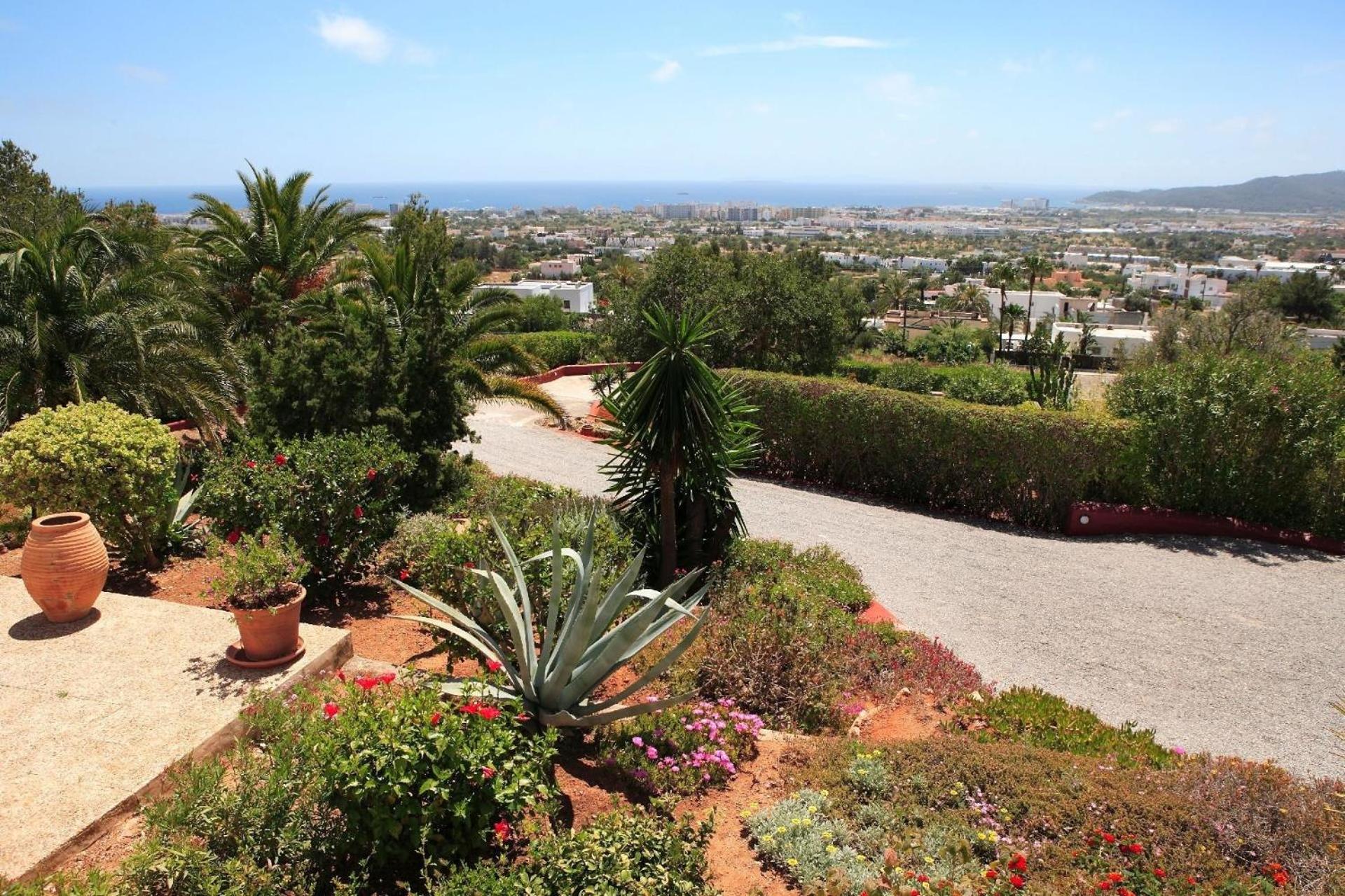 Villa mit Meerblick und eigenem Pool