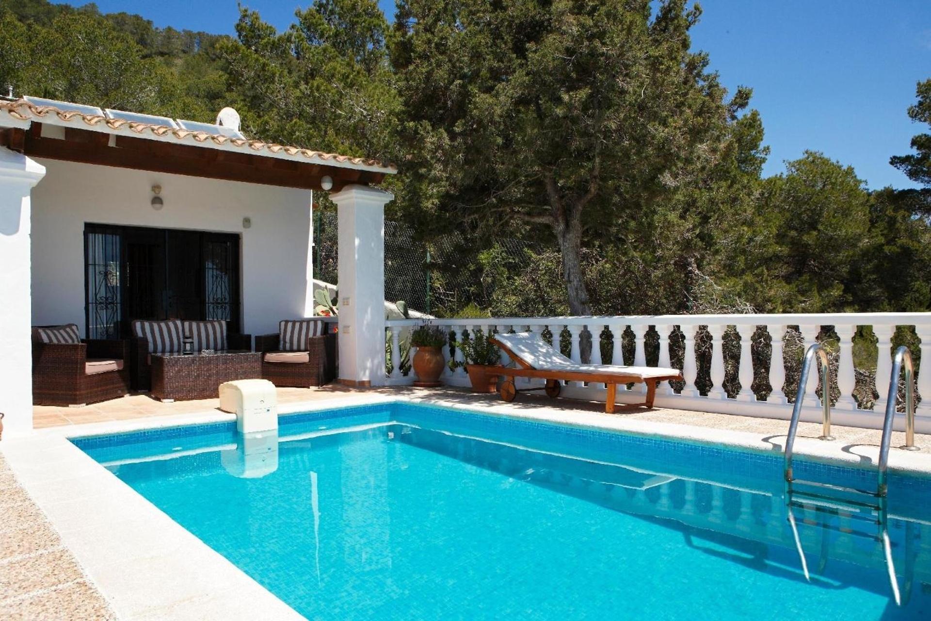 Villa mit Meerblick und eigenem Pool