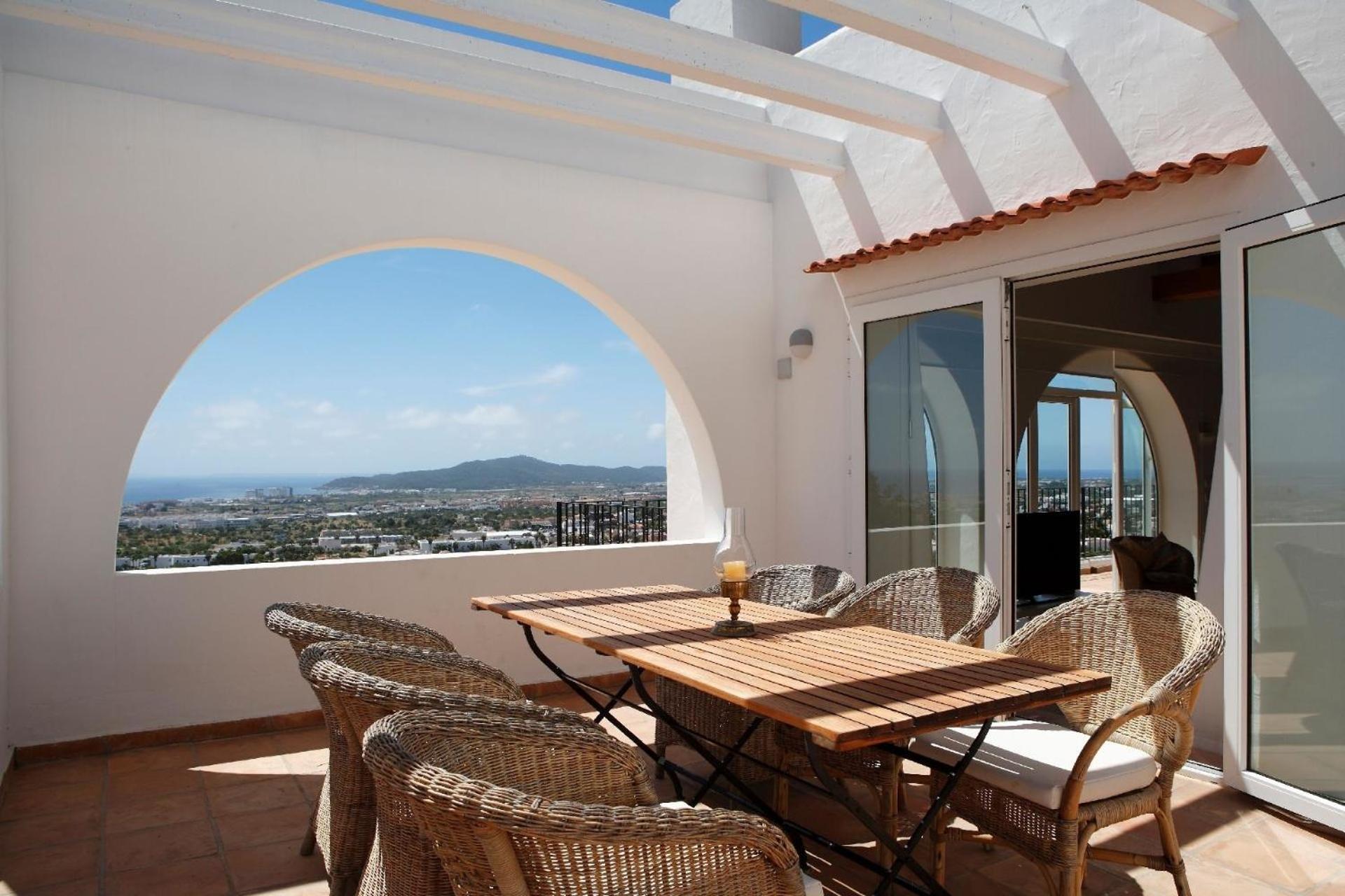 Villa mit Meerblick und eigenem Pool