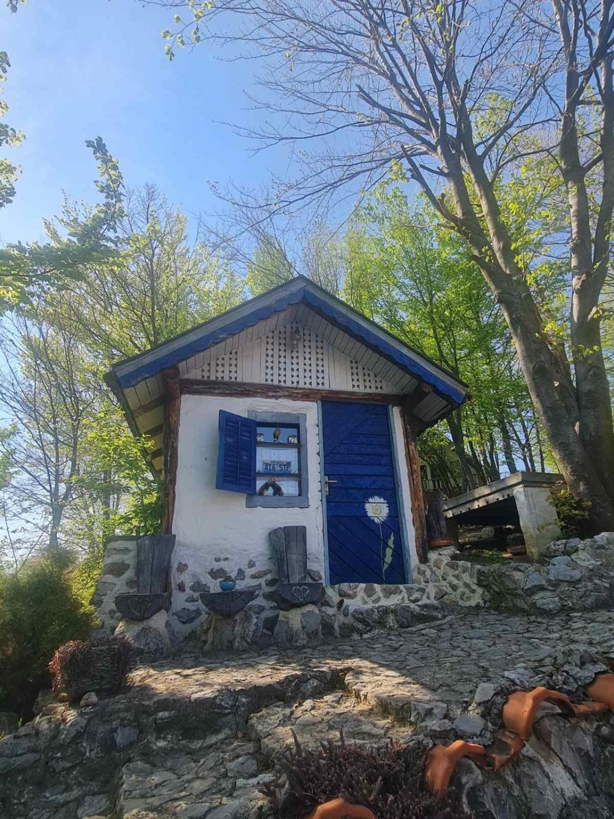 Cabin 3 Hill Station
