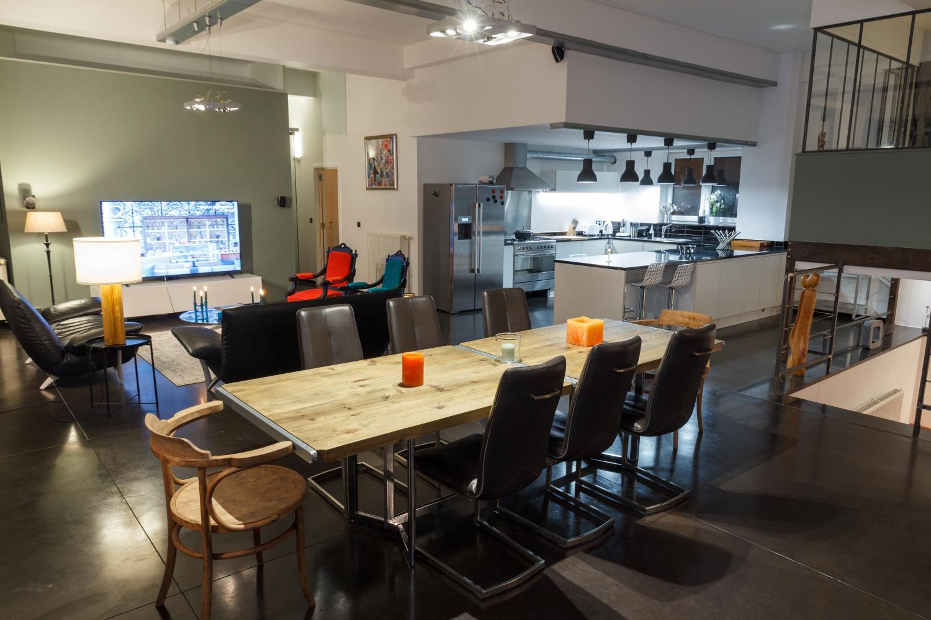Superbe loft de caractère avec garage à 10' du centre