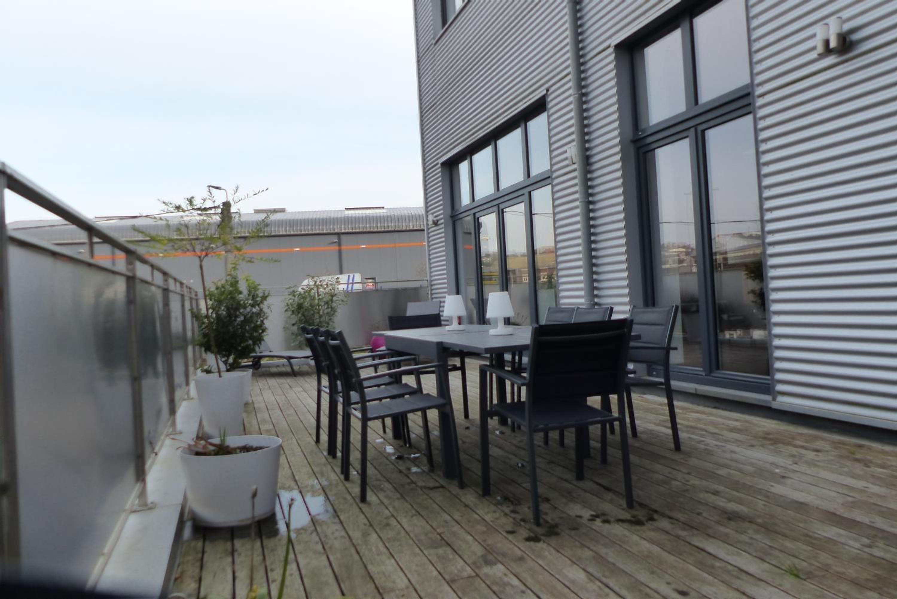 Superbe loft de caractère avec garage à 10' du centre