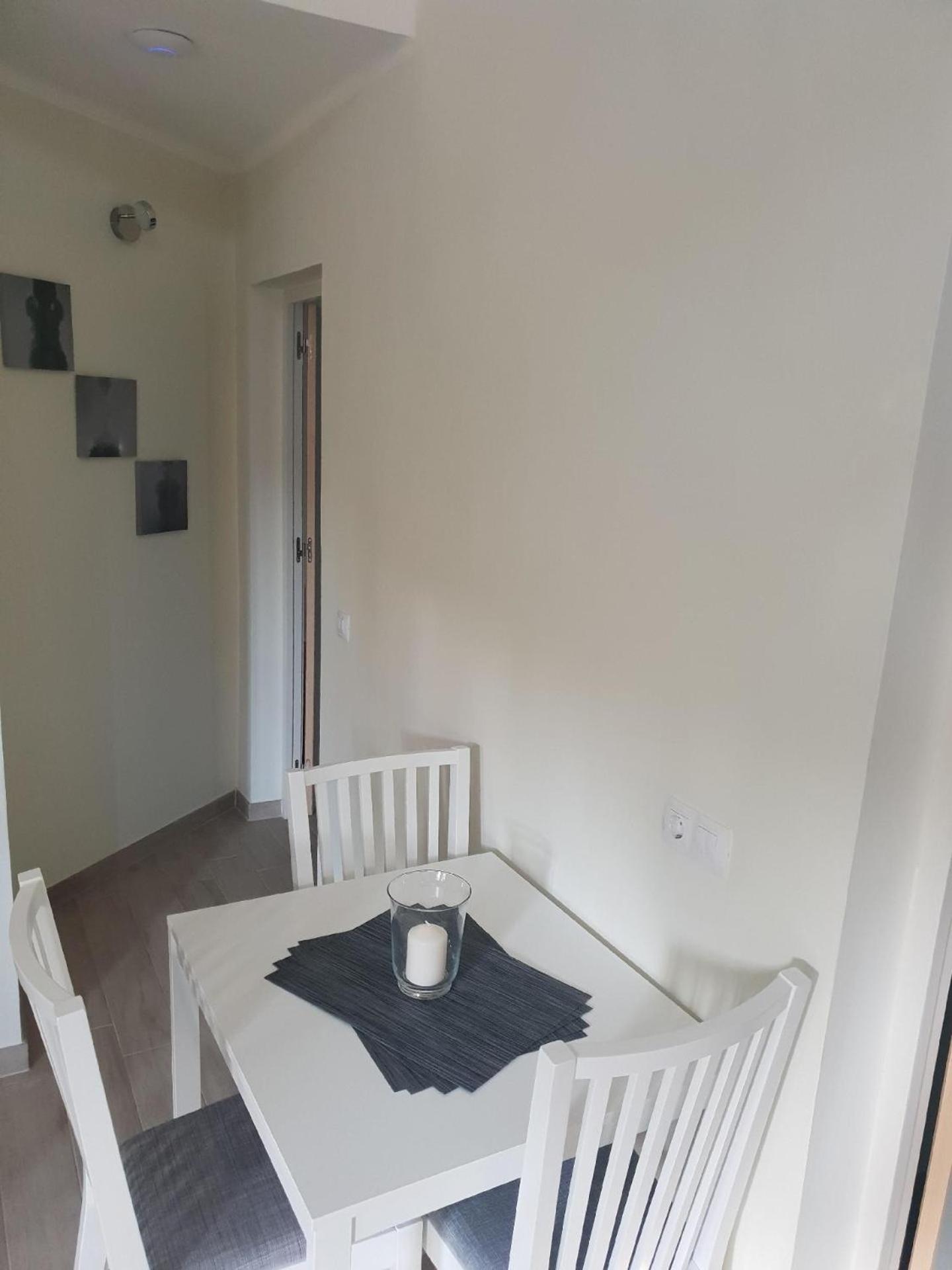 Ruhige Ferienwohnung Für 4 Personen