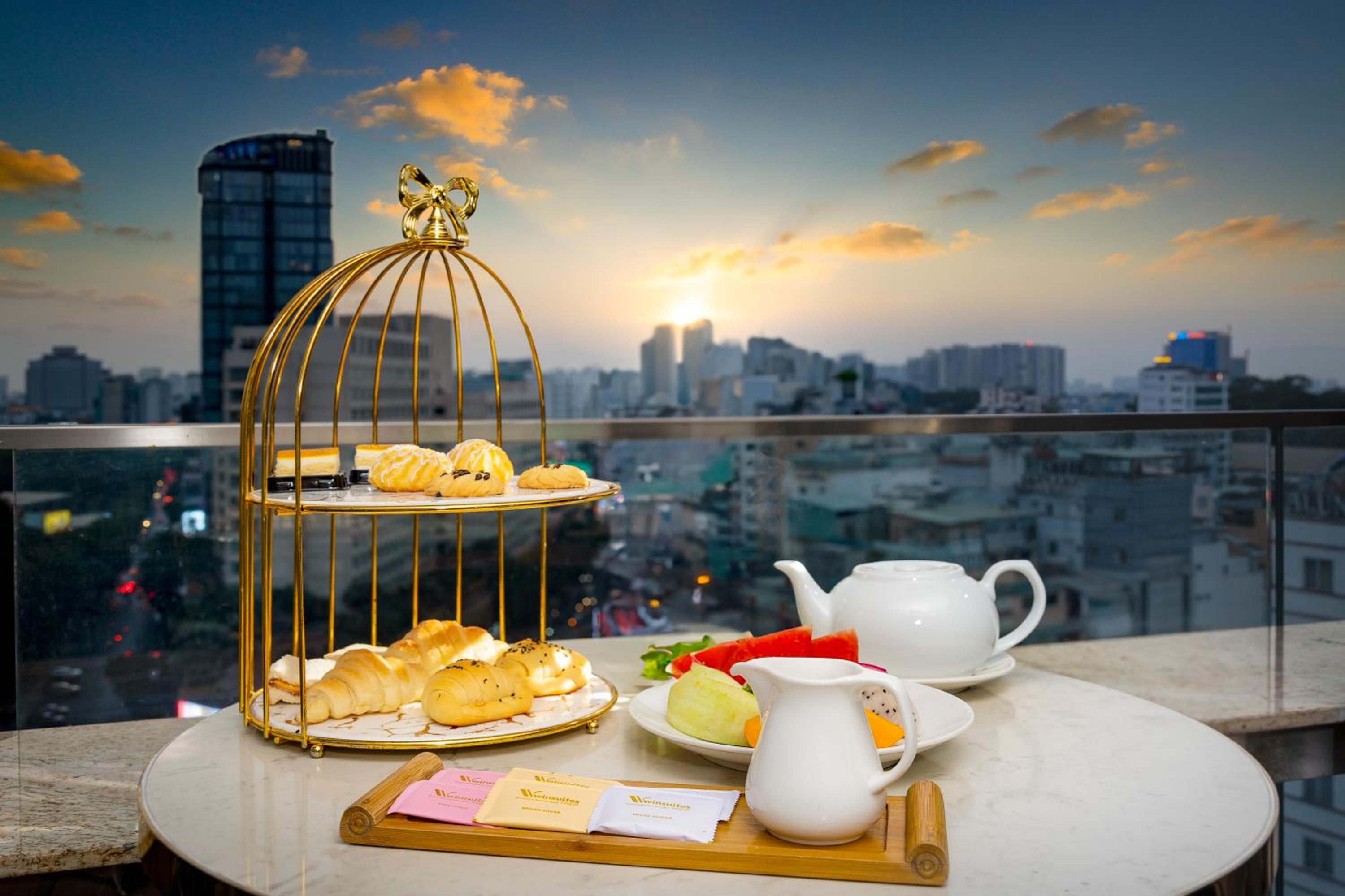 Winsuites Sai Gon Hotel 14