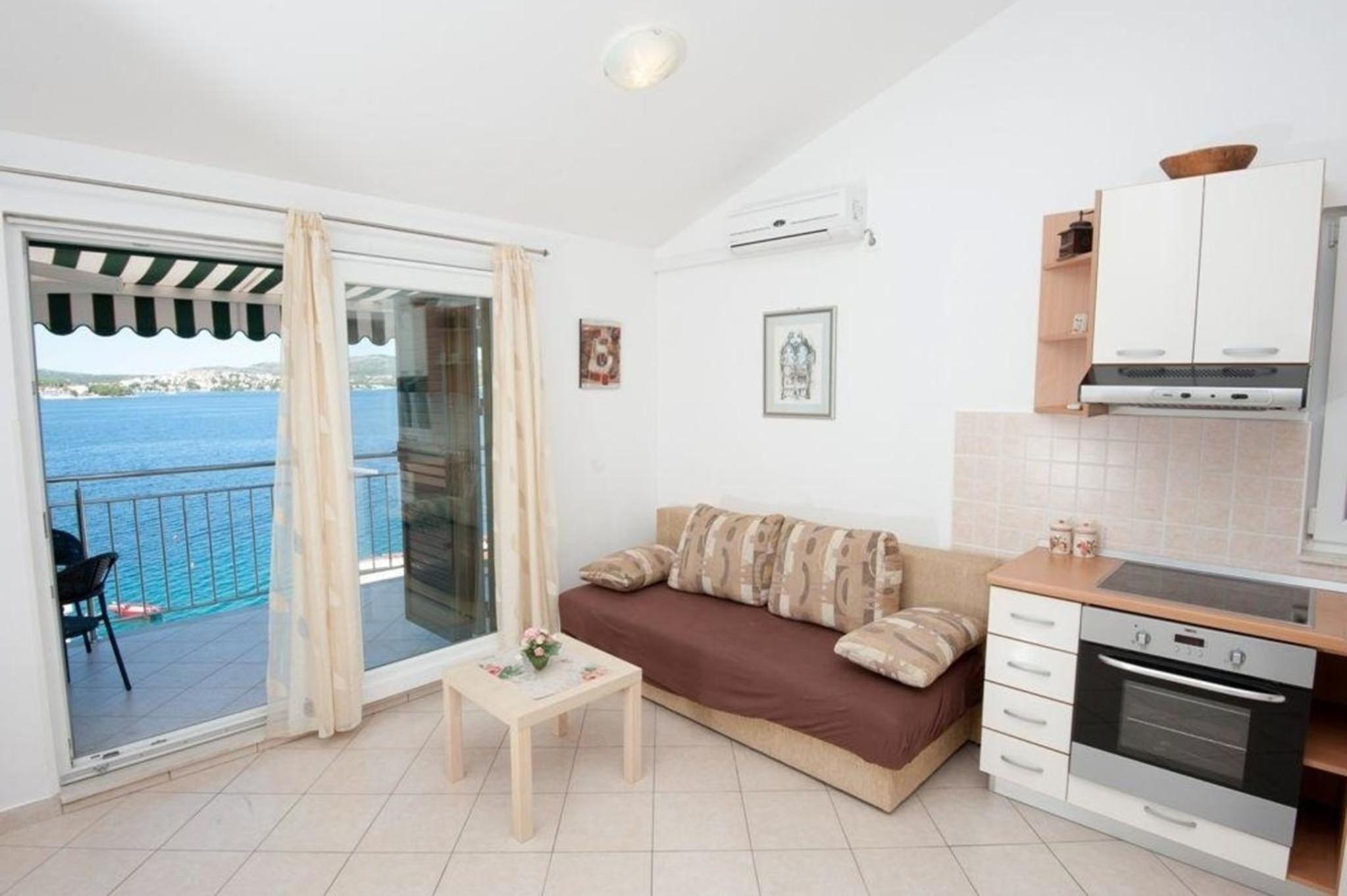 Ferienwohnung für 4 Personen ca 50 qm in Ražanj, Dalmatien Norddalmatien view 3