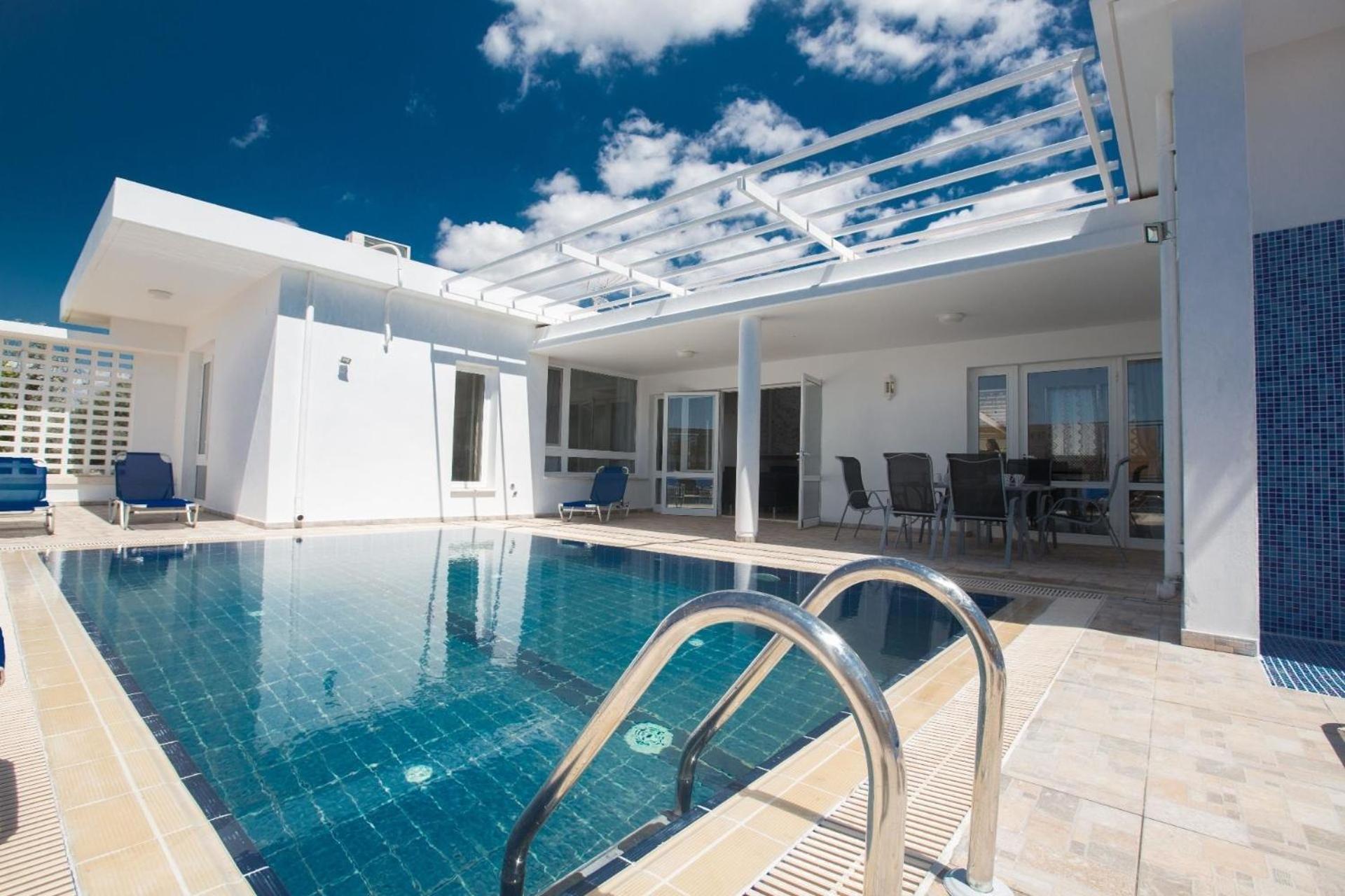 Ferienhaus mit Privatpool für 8 Personen ca 160 qm in Agia Napa, Südküste von Zypern