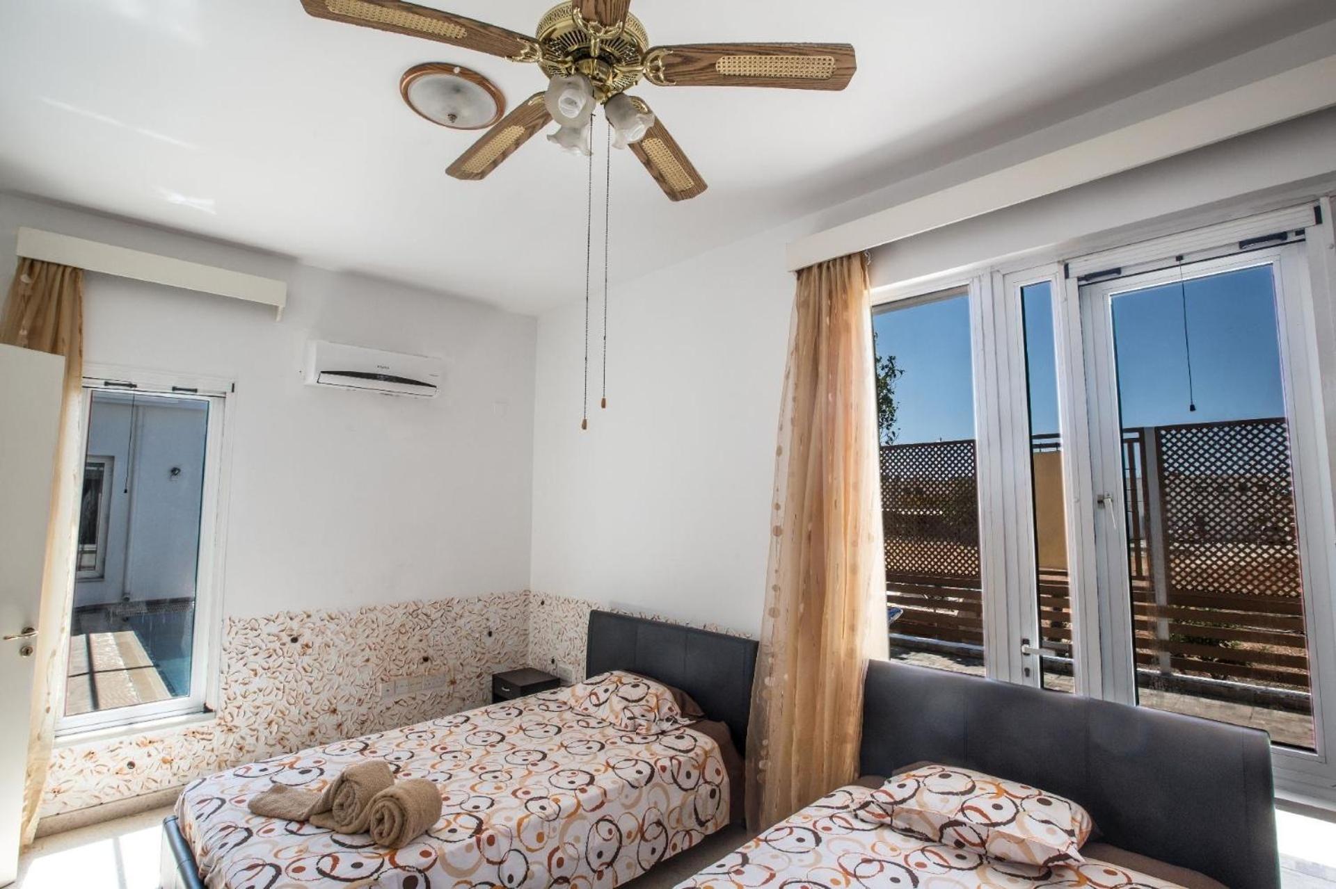 Ferienhaus mit Privatpool für 8 Personen ca 160 qm in Agia Napa, Südküste von Zypern