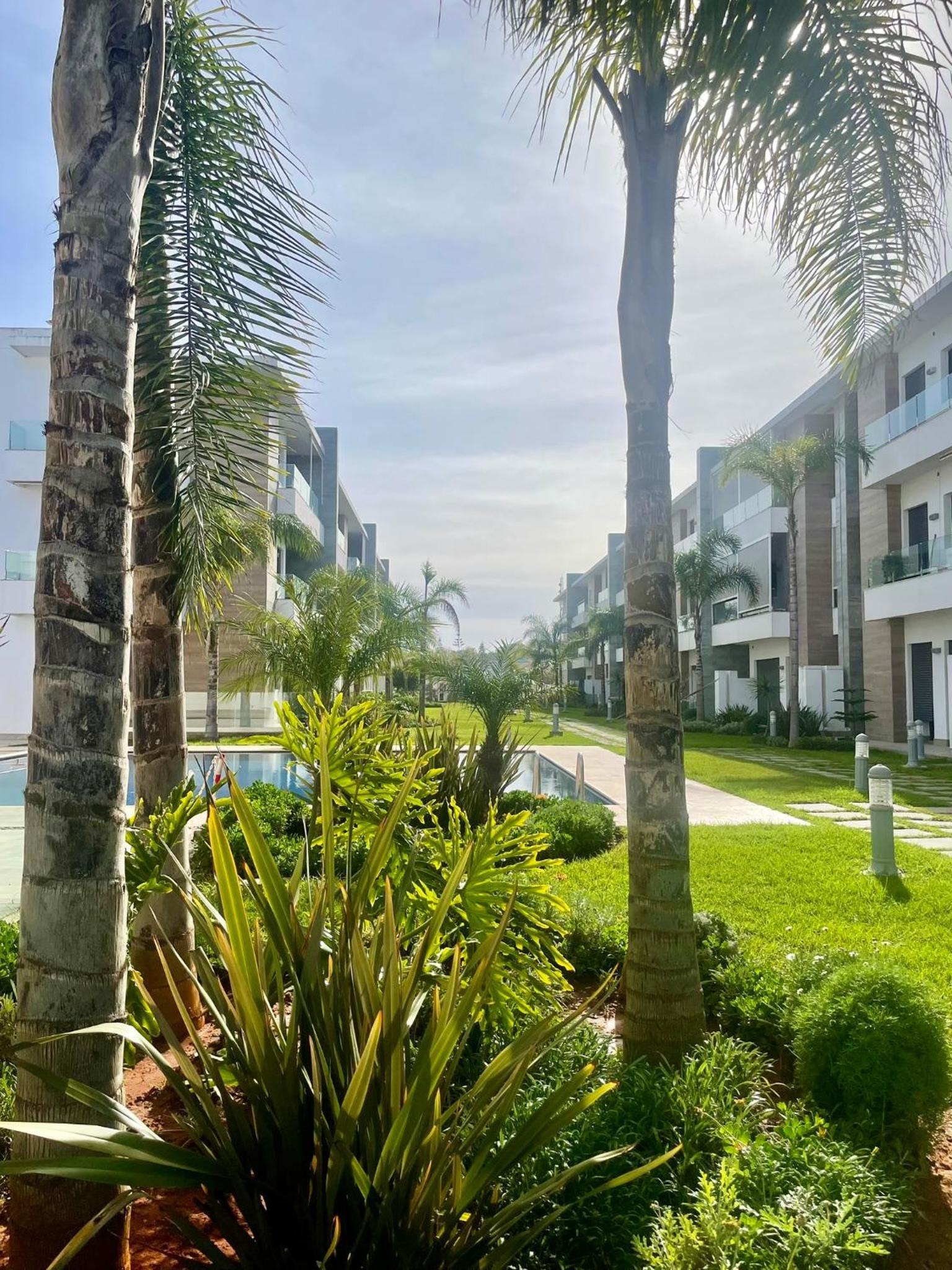 Modern flat by the Beach view 2