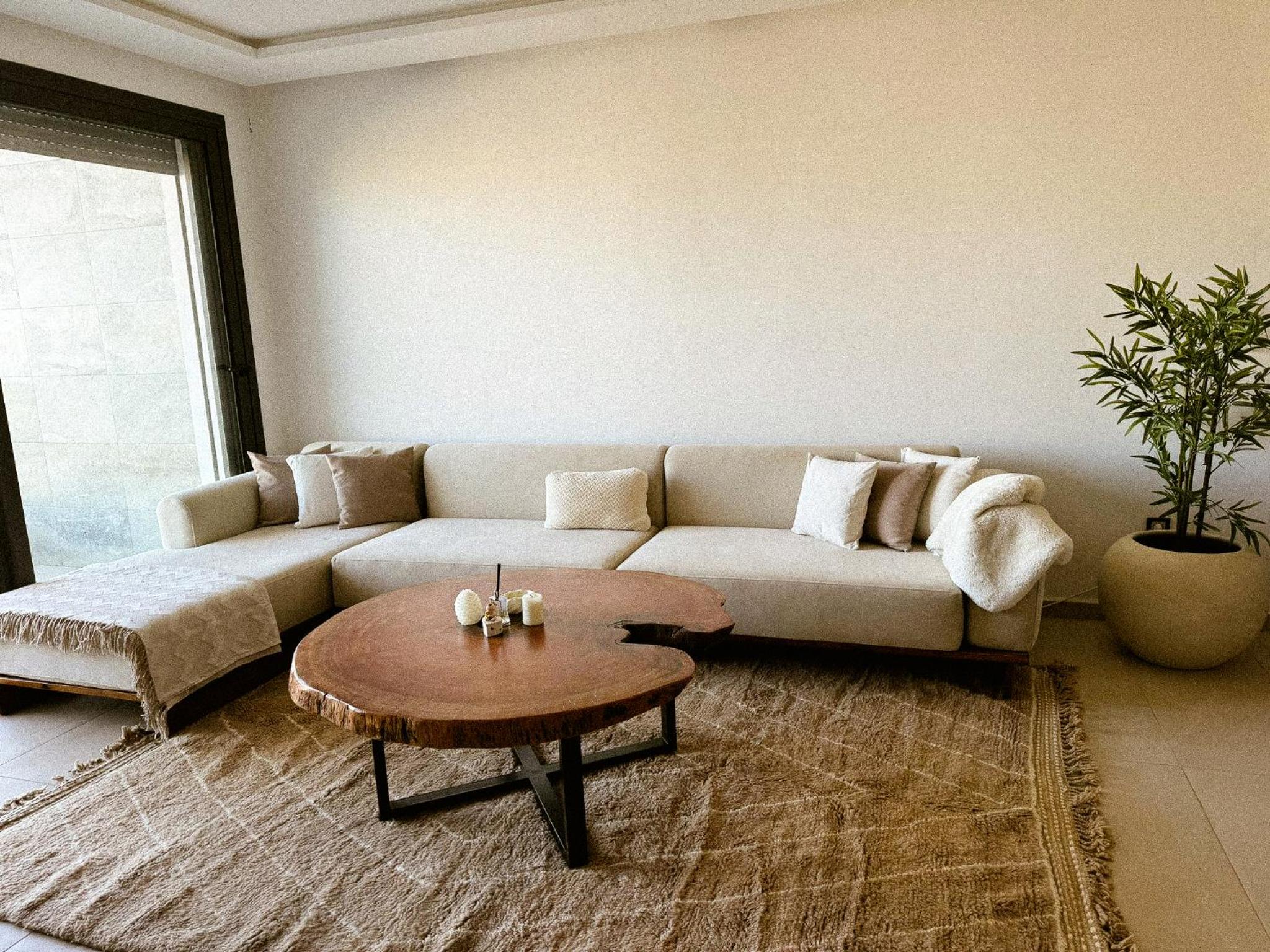 Modern flat by the Beach view 3