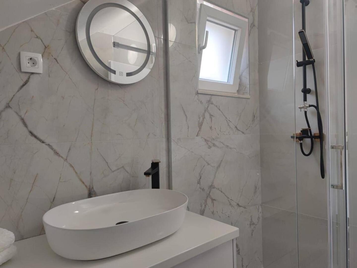 Ferienhaus mit Privatpool für 4 Personen 1 Kind ca 70 qm in Povlja, Dalmatien Mitteldalmatien view 5