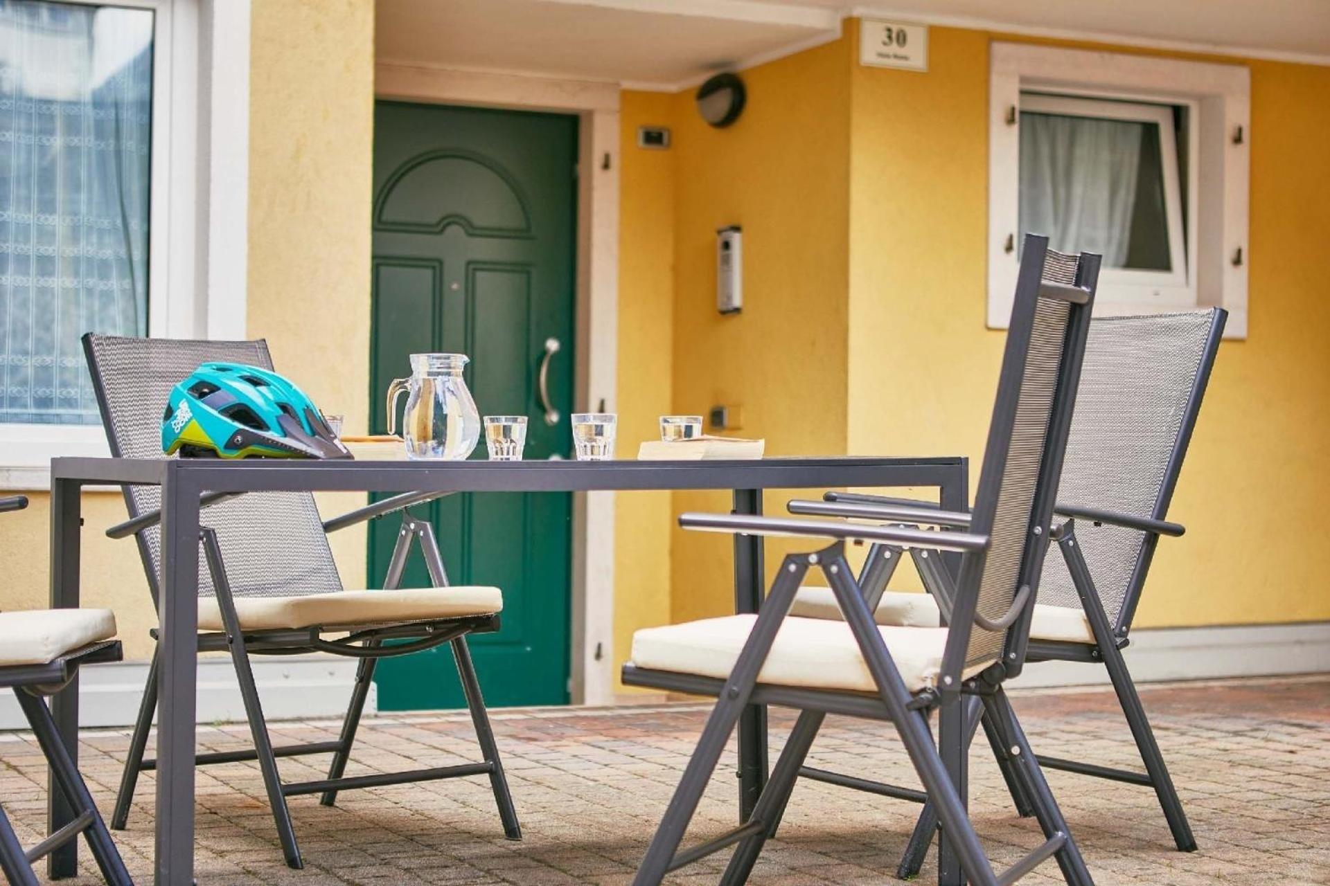 Villa mit 3 Schlafzimmern, Balkonen und Innenhof view 4