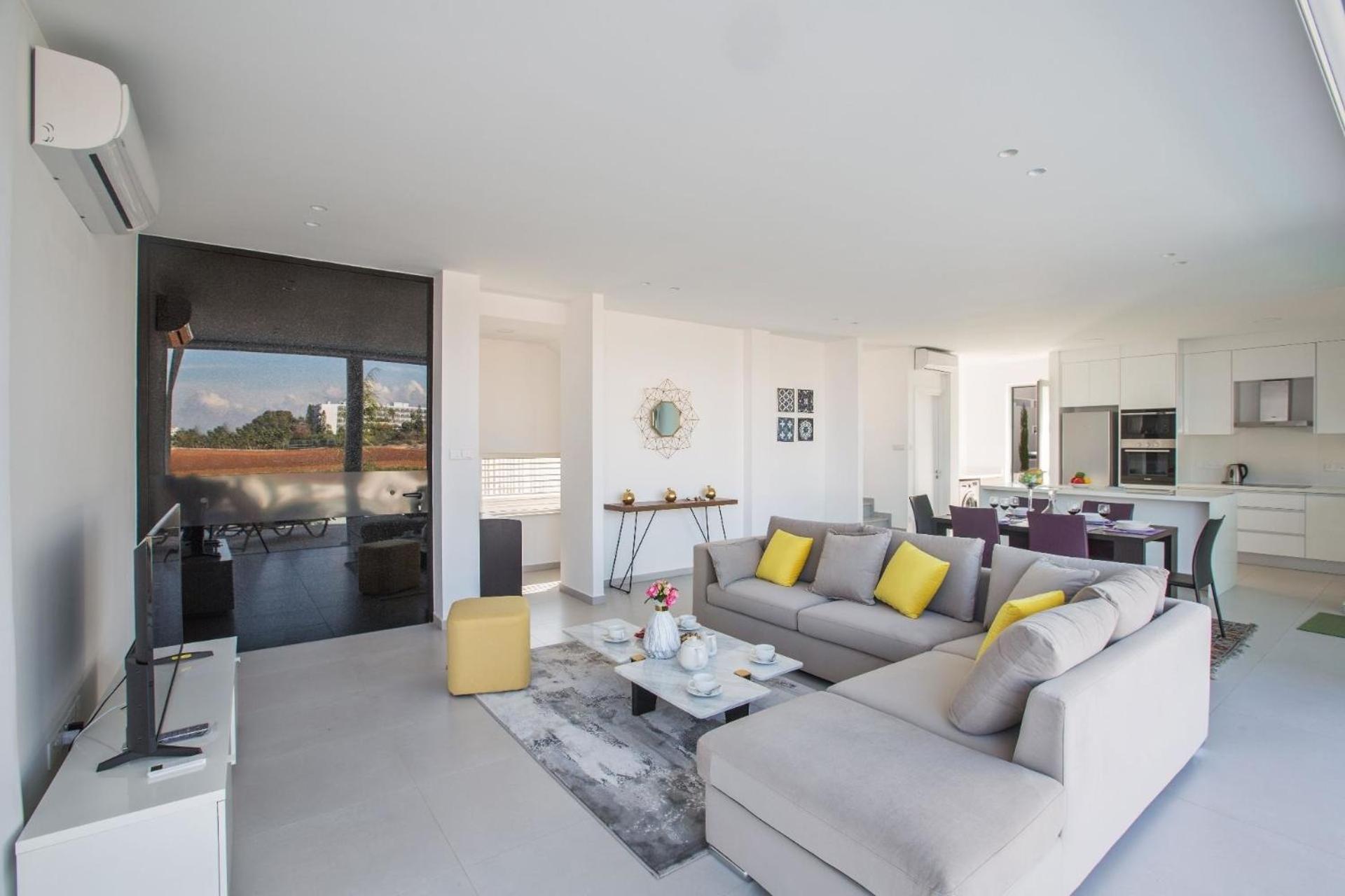 Ferienhaus mit Privatpool für 7 Personen ca 137 qm in Pernera, Südküste von Zypern