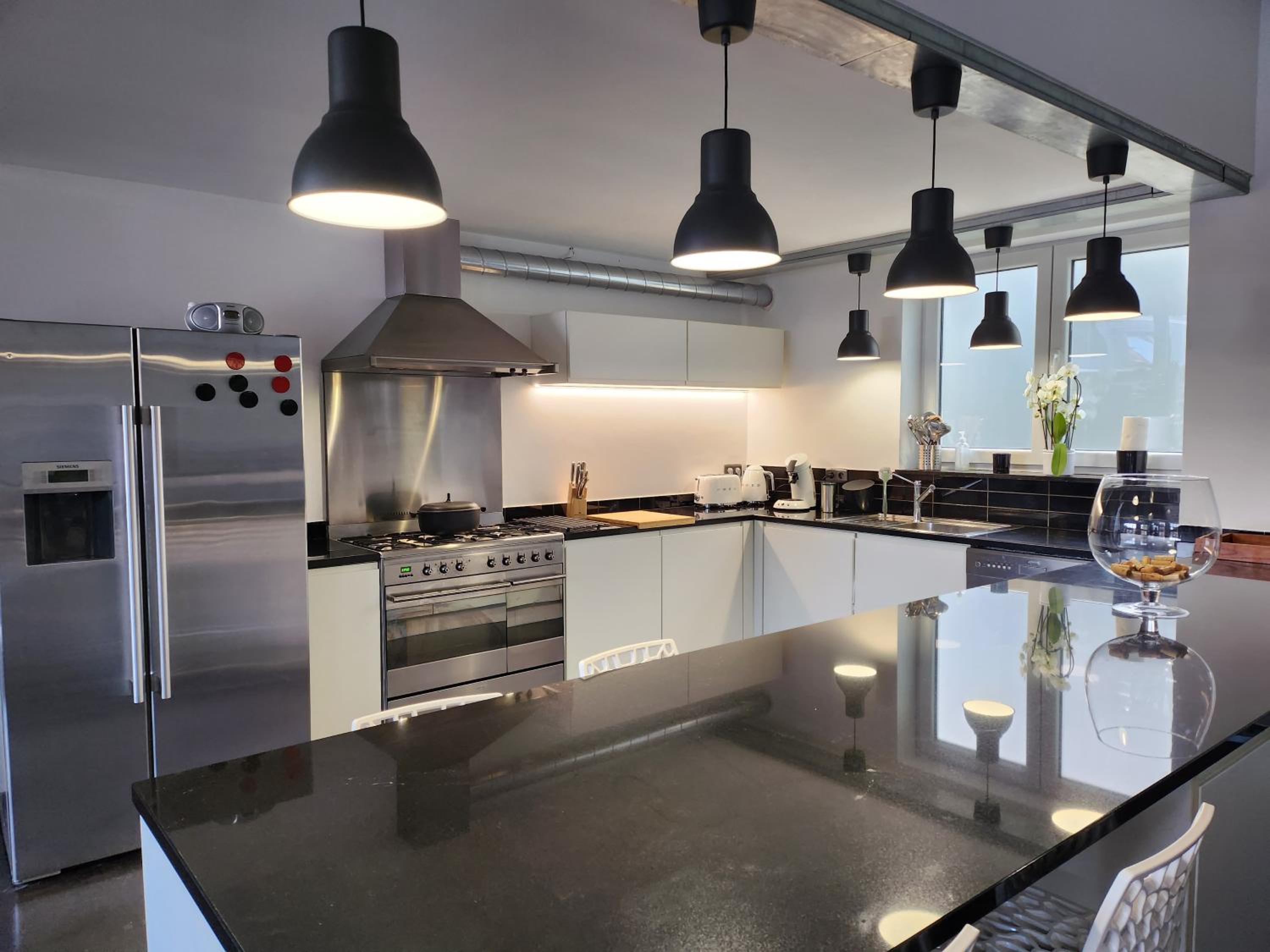Superbe loft de caractère avec garage à 10' du centre