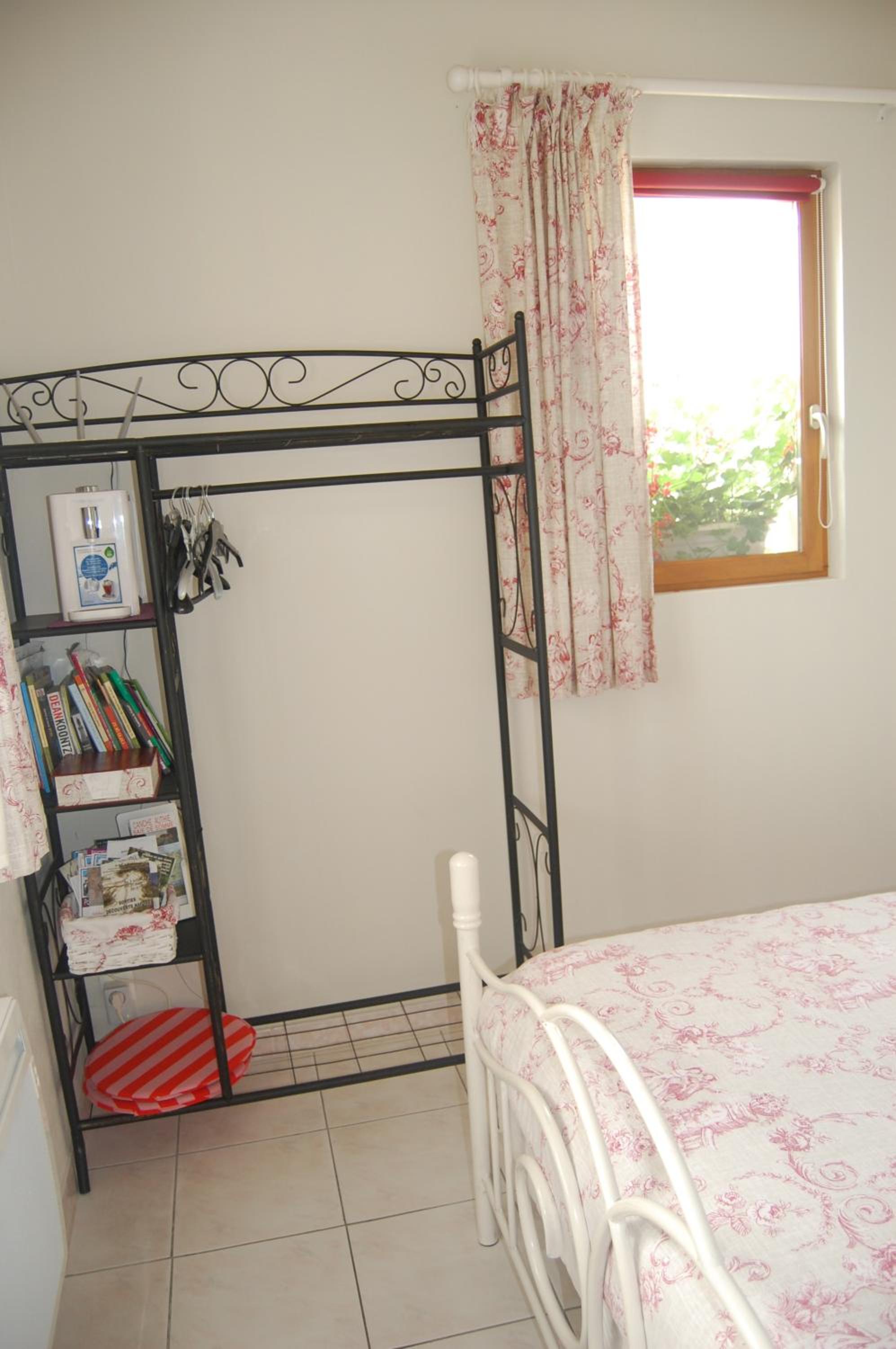 Photo 10