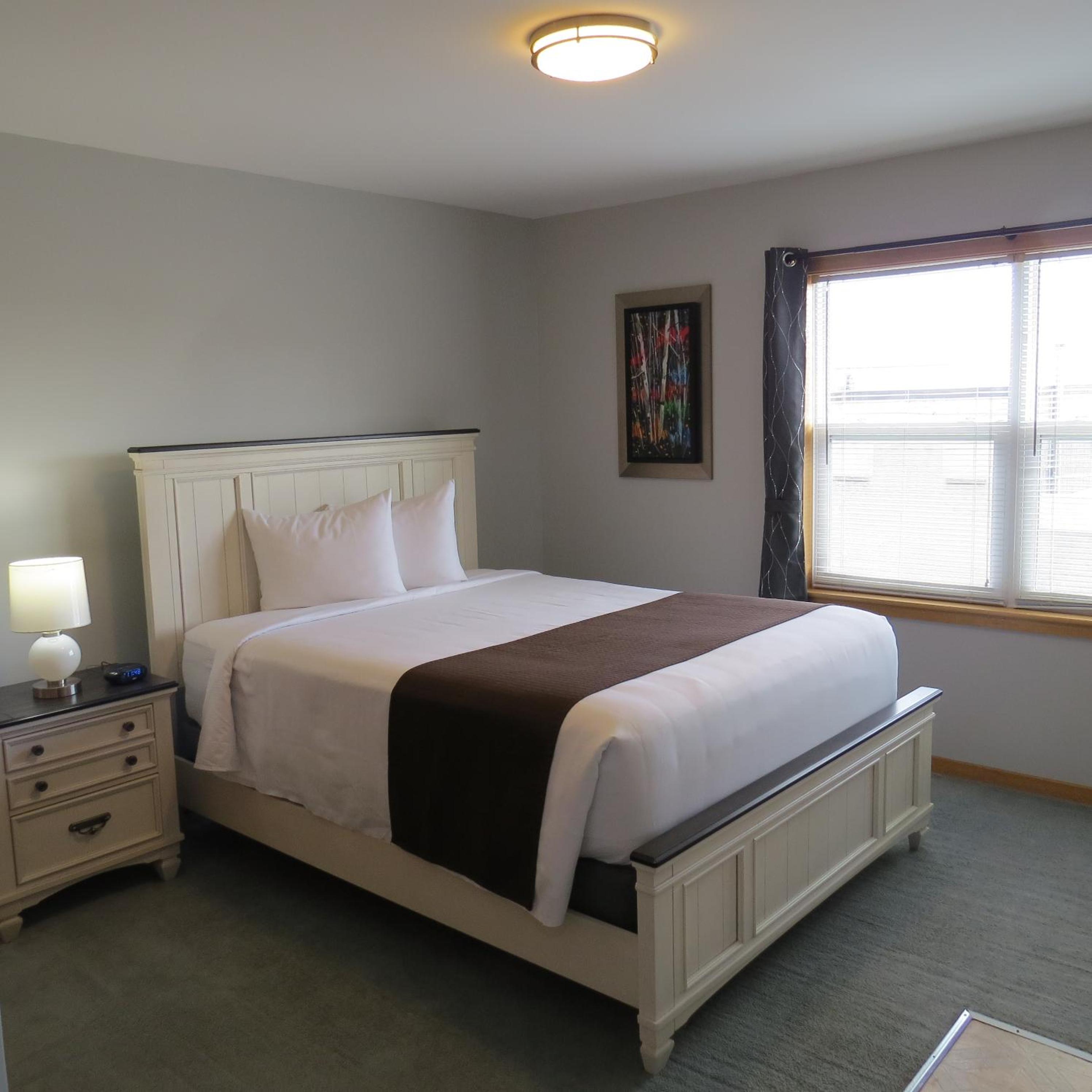 Dockside Suites