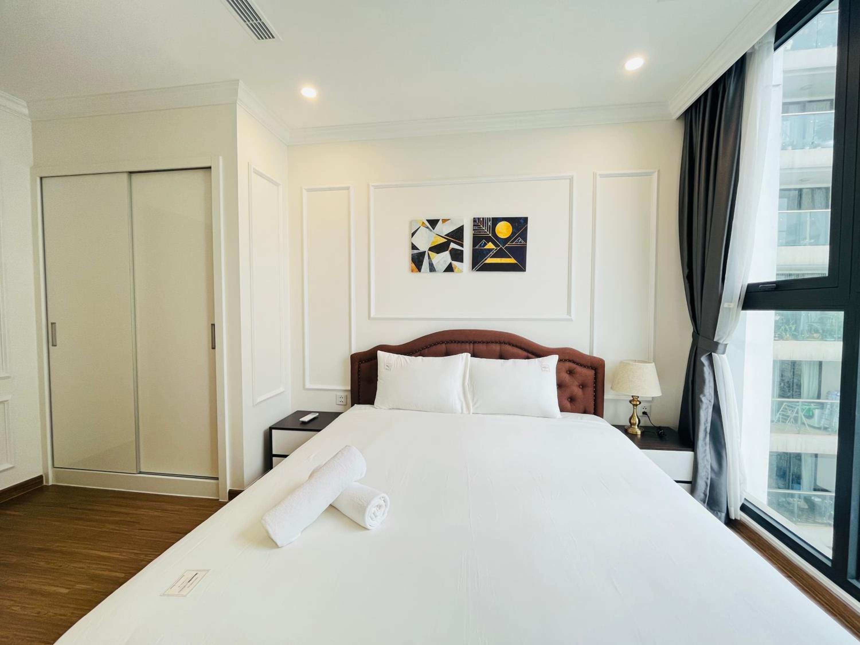 Nanahousing-3 Bedroom Apartment Vinhomes Skylake
